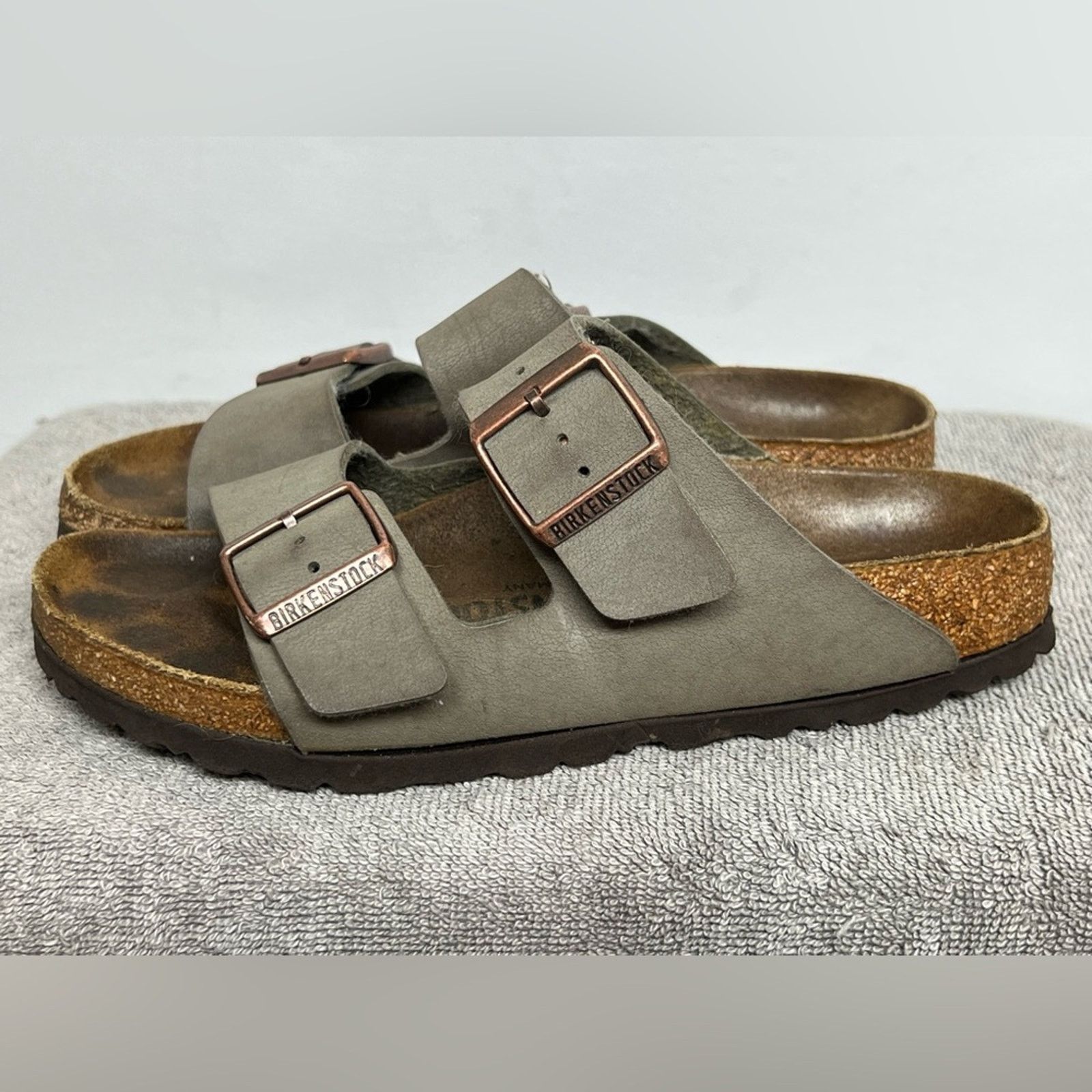 Birkenstock Birkenstock Arizona Womens SZ 6 EU 37 Sandals Oiled Leather Size US 6 / IT 36 - 1 Thumbnail