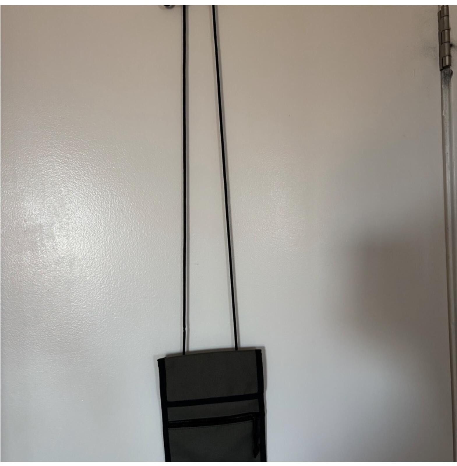 H&M Men’s H&M neck bag Size ONE SIZE - 3 Thumbnail