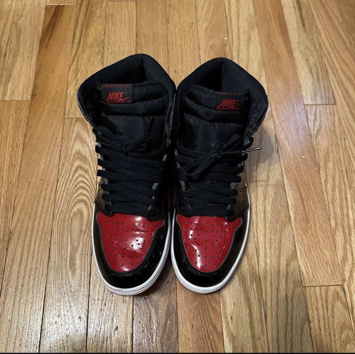 Jordan Brand × Nike Jordan 1 high og patent bred Size US 10 / EU 43 - 3 Thumbnail