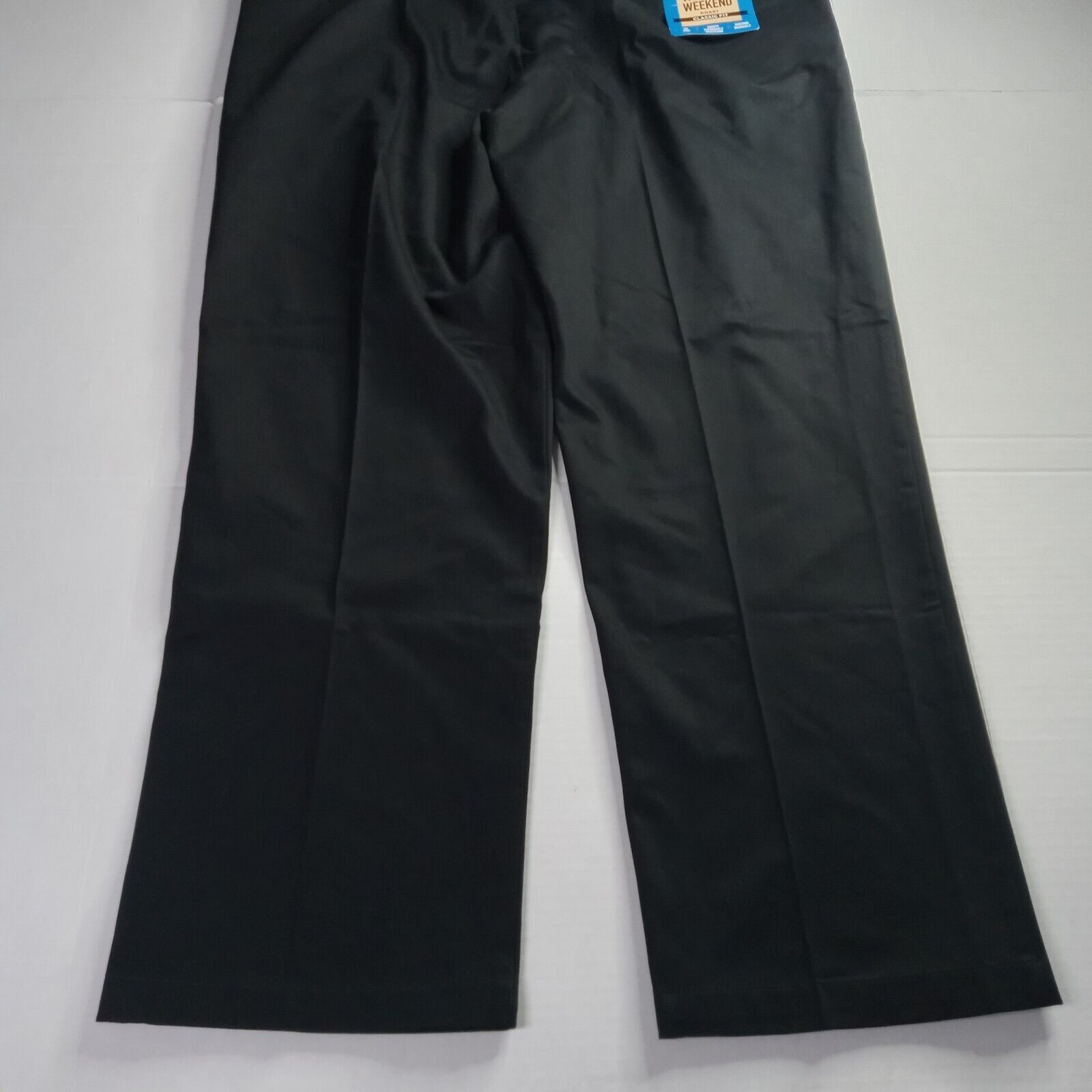 Haggar Haggar Khakis Men's 44x32 Black Classic Fit Expandable Waist Size US 44 / EU 60 - 6 Thumbnail