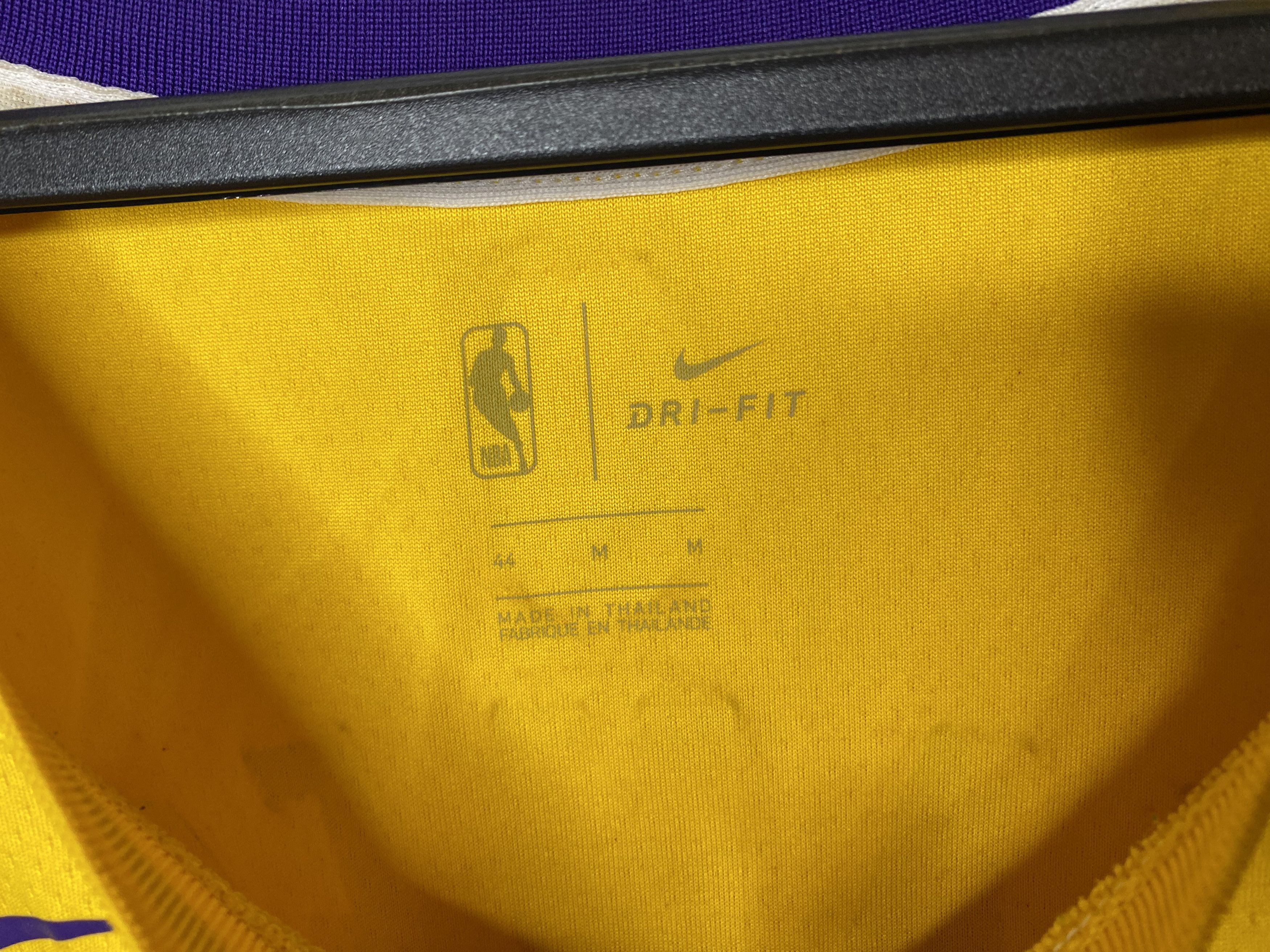 Nike JAMES #23 LOS ANGELES LAKERS 2019 BASKETBALL JERSEY SHIRT Size US M / EU 48-50 / 2 - 5 Thumbnail