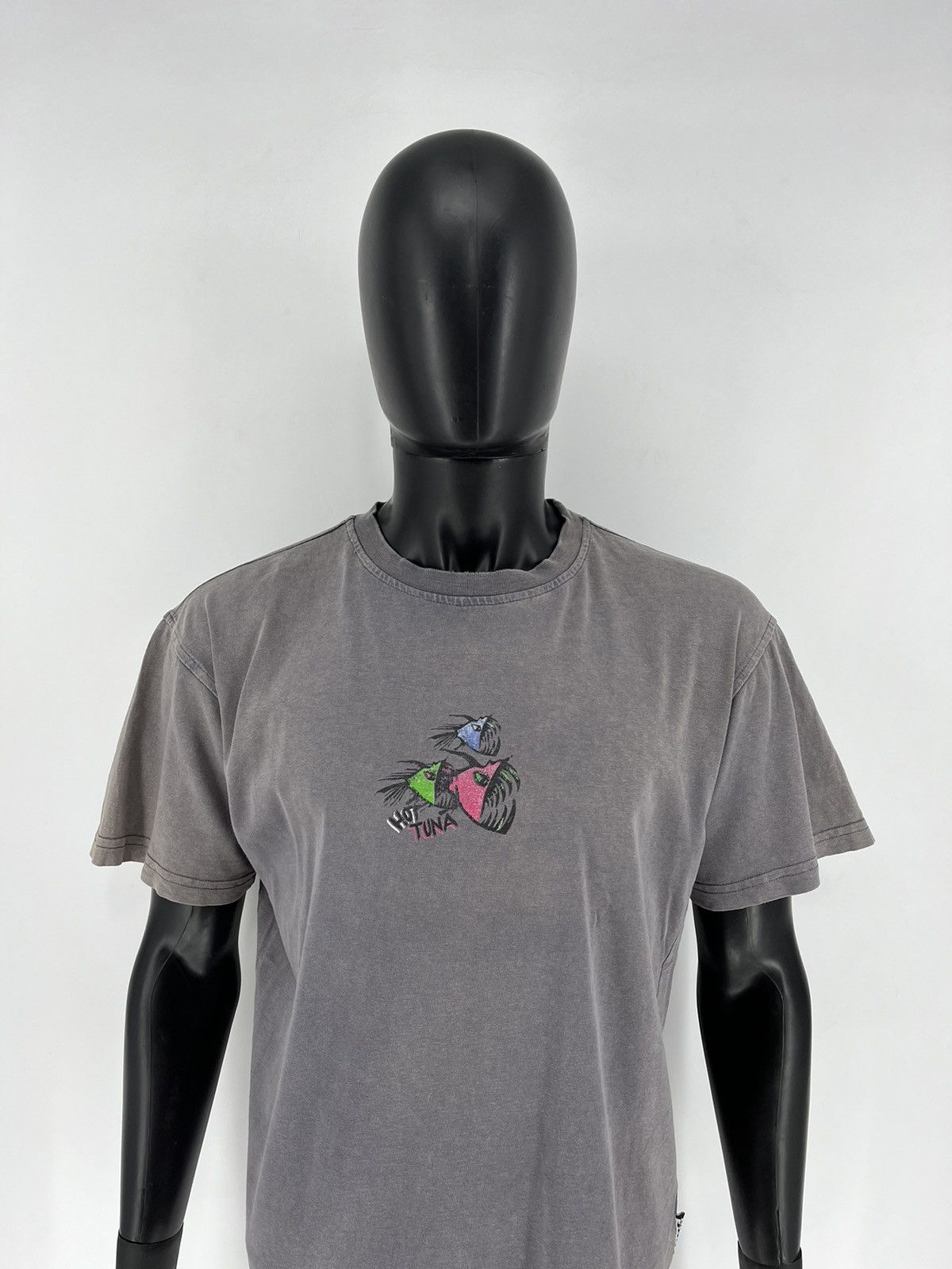 Hot Tuna Vintage 90s Hot Tuna USA Surfboarding Grey Faded TShirt Size US S / EU 44-46 / 1 - 1 Thumbnail