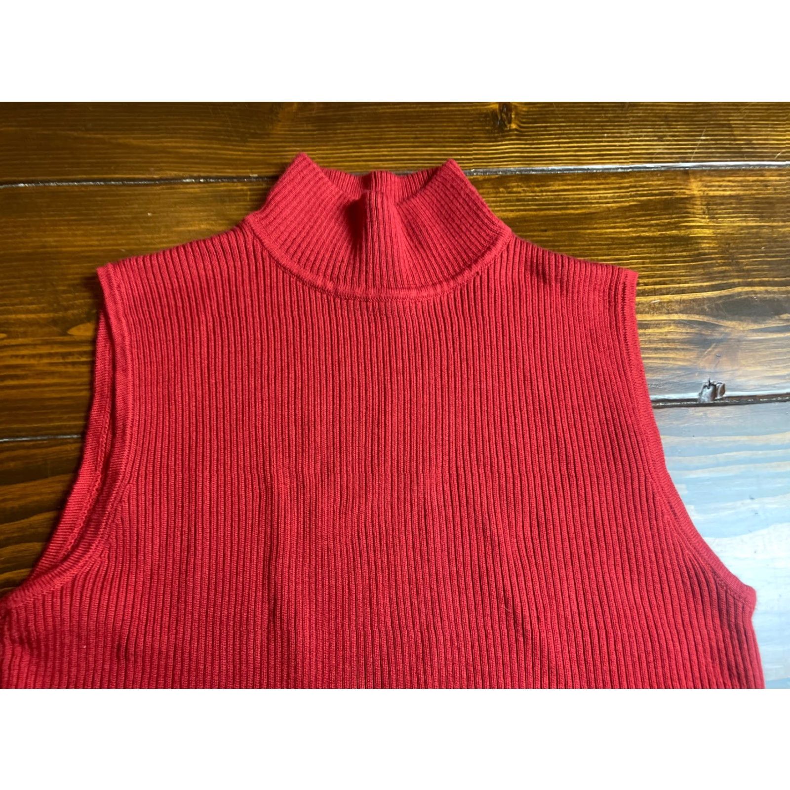 Croft & Barrow Croft & Barrow Sweater Women's Medium Red Sleeveless Rib Knit Size M / US 6-8 / IT 42-44 - 3 Thumbnail