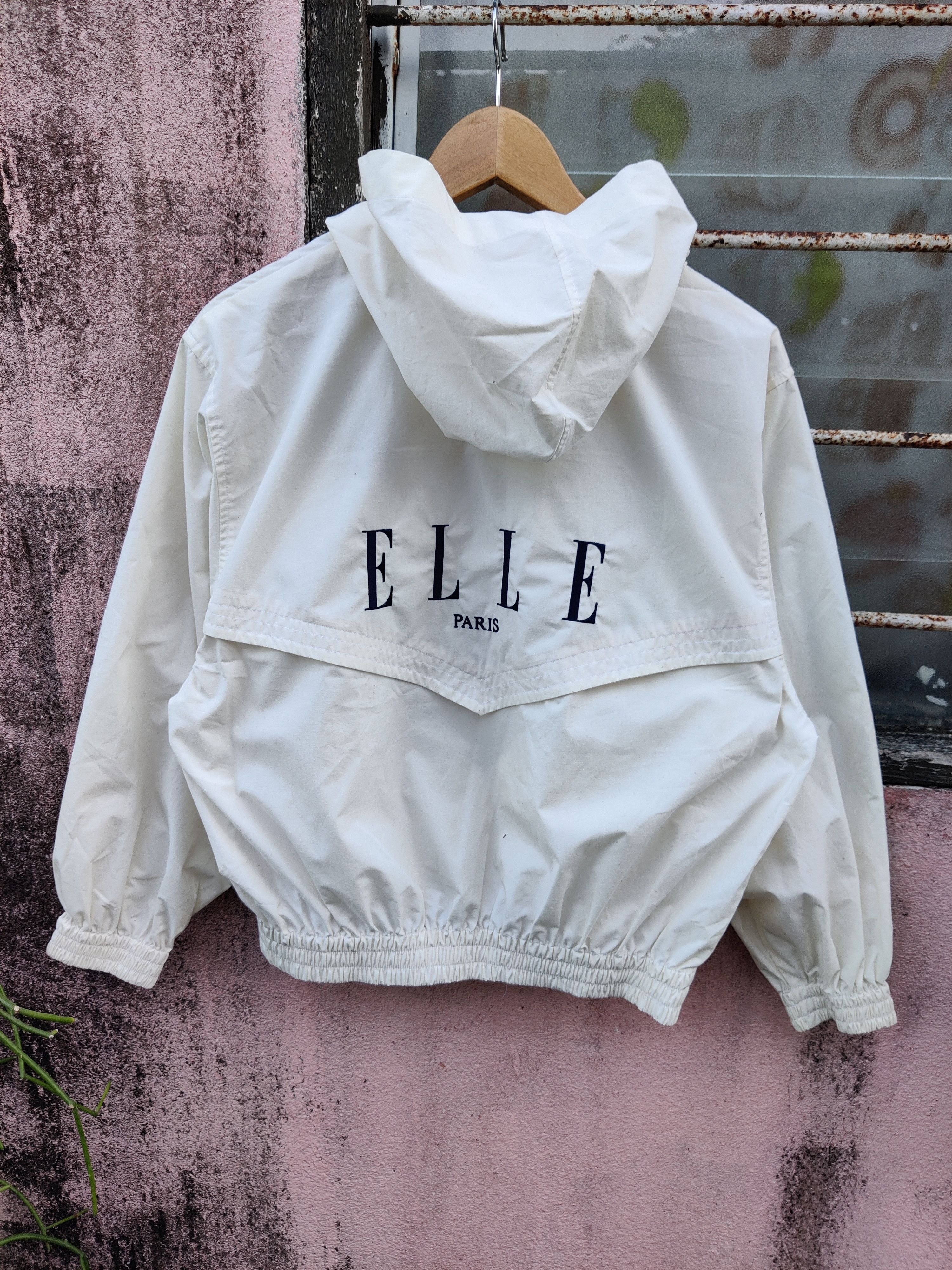 Japanese Brand Vintage Elle Paris Spell Out Embroided Windbreake Hoodie Size US M / EU 48-50 / 2 - 2 Thumbnail