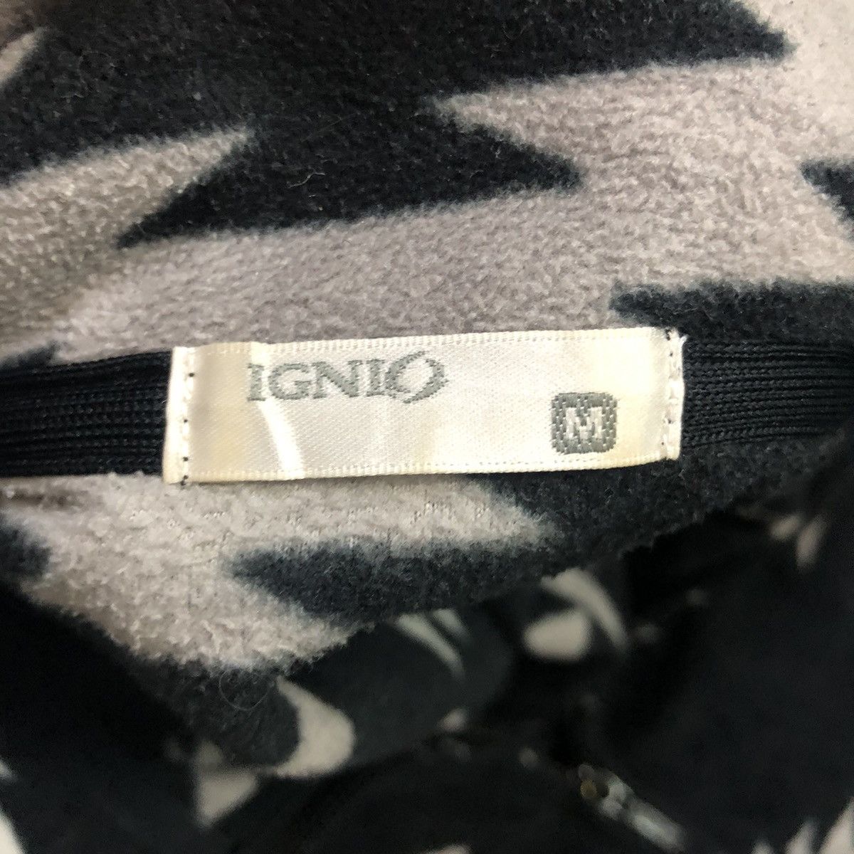 Japanese Brand Vintage Ignio Fullprint Navajo Zipper Ups Jacket Size US S / EU 44-46 / 1 - 9 Thumbnail
