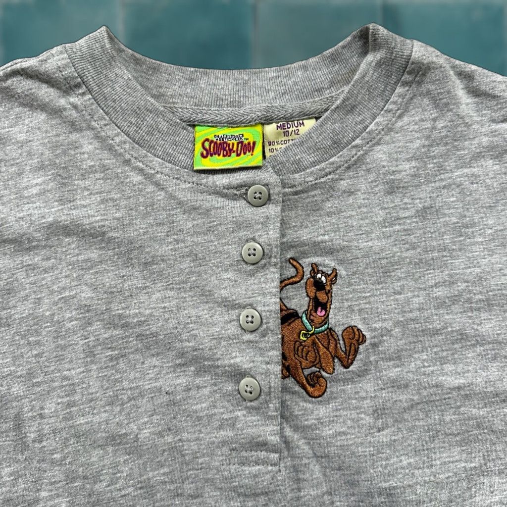 Vintage VINTAGE Warner Bros. Scooby-Doo Cartoon Network Gray Henley Shirt Unisex Adults M Embroidered 90s Y2K Size M / US 6-8 / IT 42-44 - 1 Thumbnail