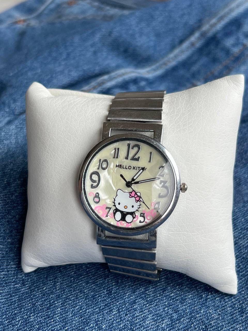 Japanese Brand × Vintage Vintage Japanese style Hello Kitty Watch Futuristic Steel Size ONE SIZE - 3 Thumbnail