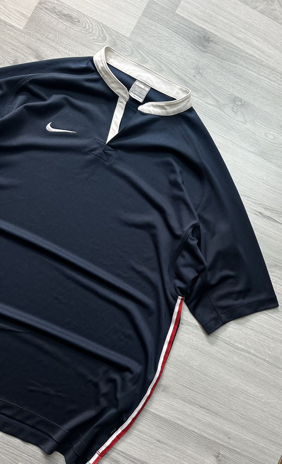 Nike Vintage navy T-shirt Nike 90s swoosh dri-fit Size US XL / EU 56 / 4 - 2 Thumbnail