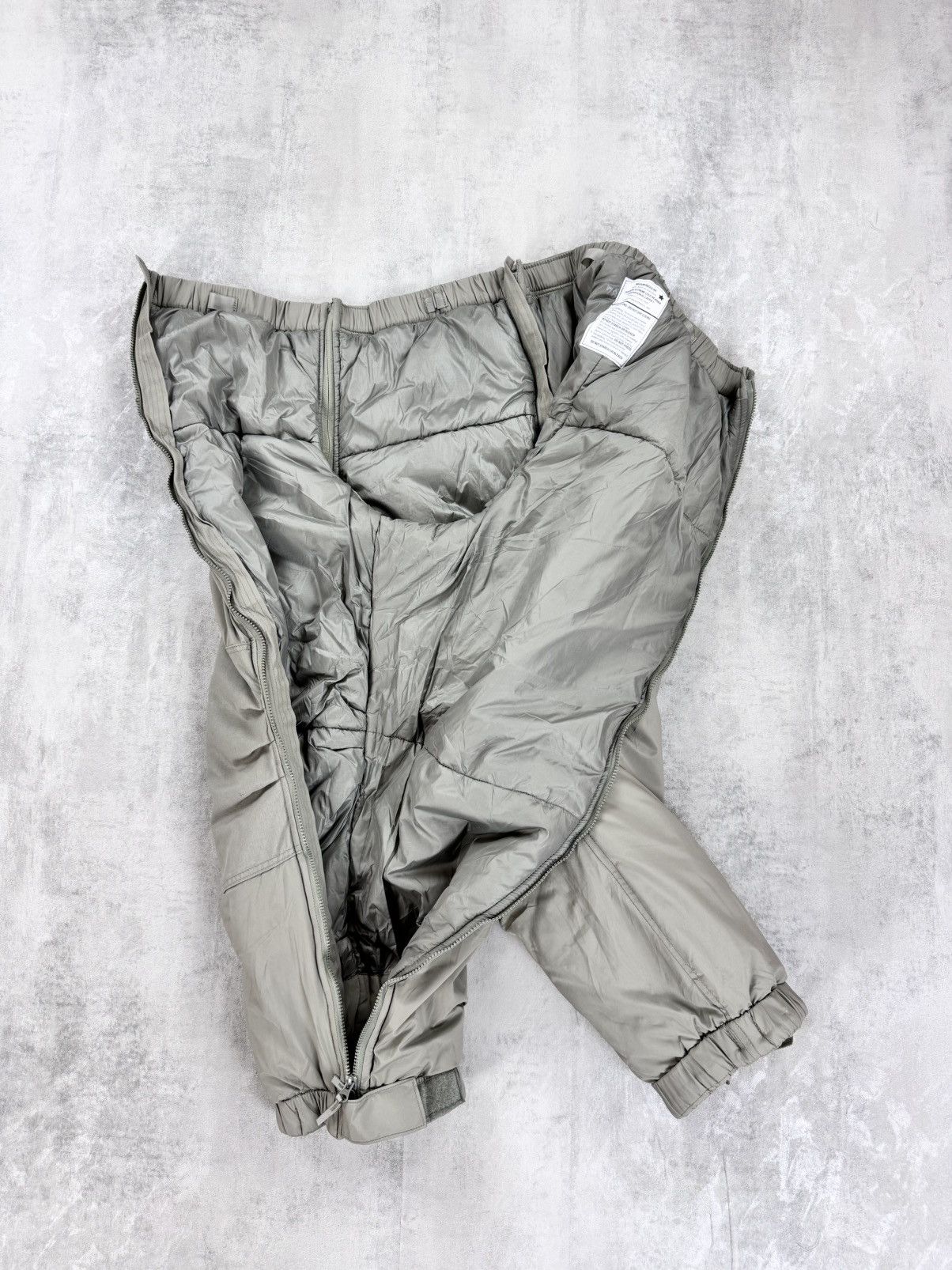 Other Trousers Extreme Cold Weather Generation III Layer 7 pants Size US 33 - 13 Thumbnail