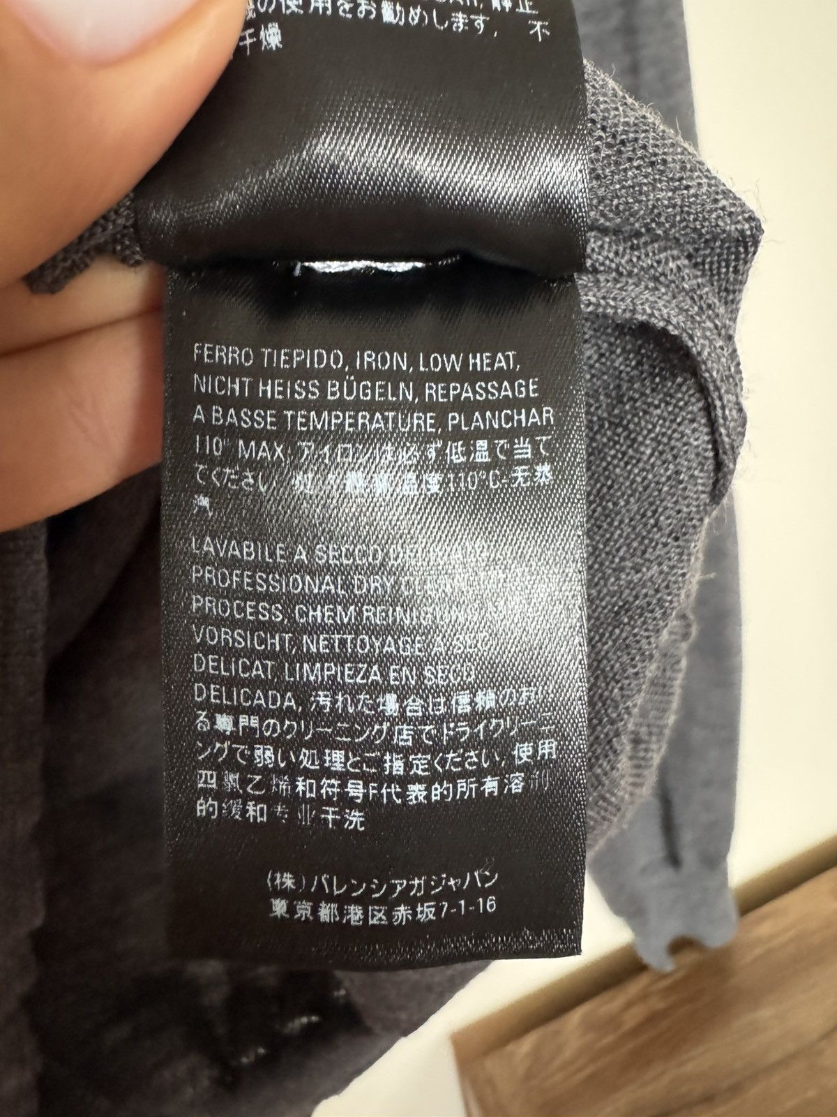 Balenciaga Balenciaga Virgin Wool Logo Back Sweater S Made in Italy Size US S / EU 44-46 / 1 - 7 Thumbnail