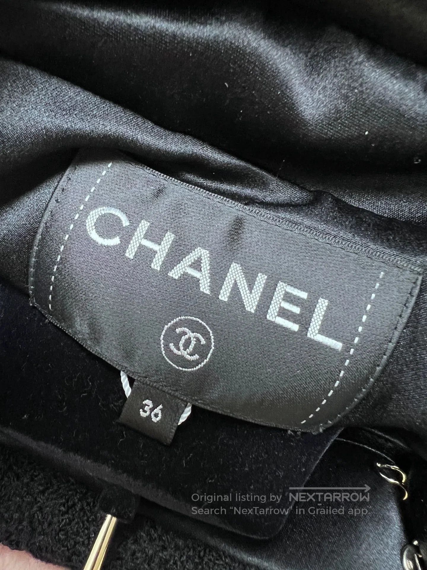 Chanel Chanel 20A Black Gold Short Jacket. Size US S / EU 44-46 / 1 - 5 Thumbnail