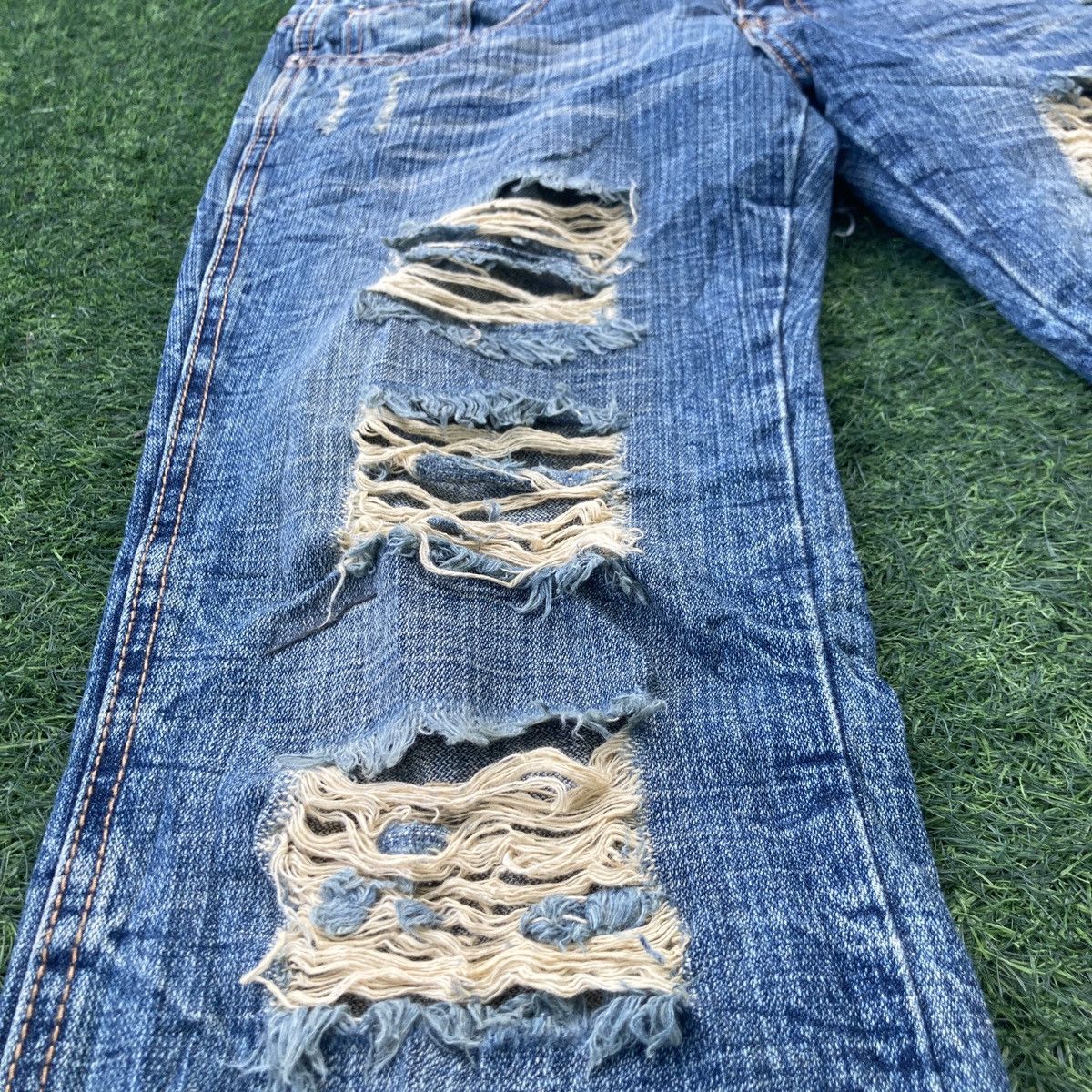 Beauty Beast AFRICA TARO RIPPED JEANS Size 32" / US 10 / IT 46 - 7 Thumbnail