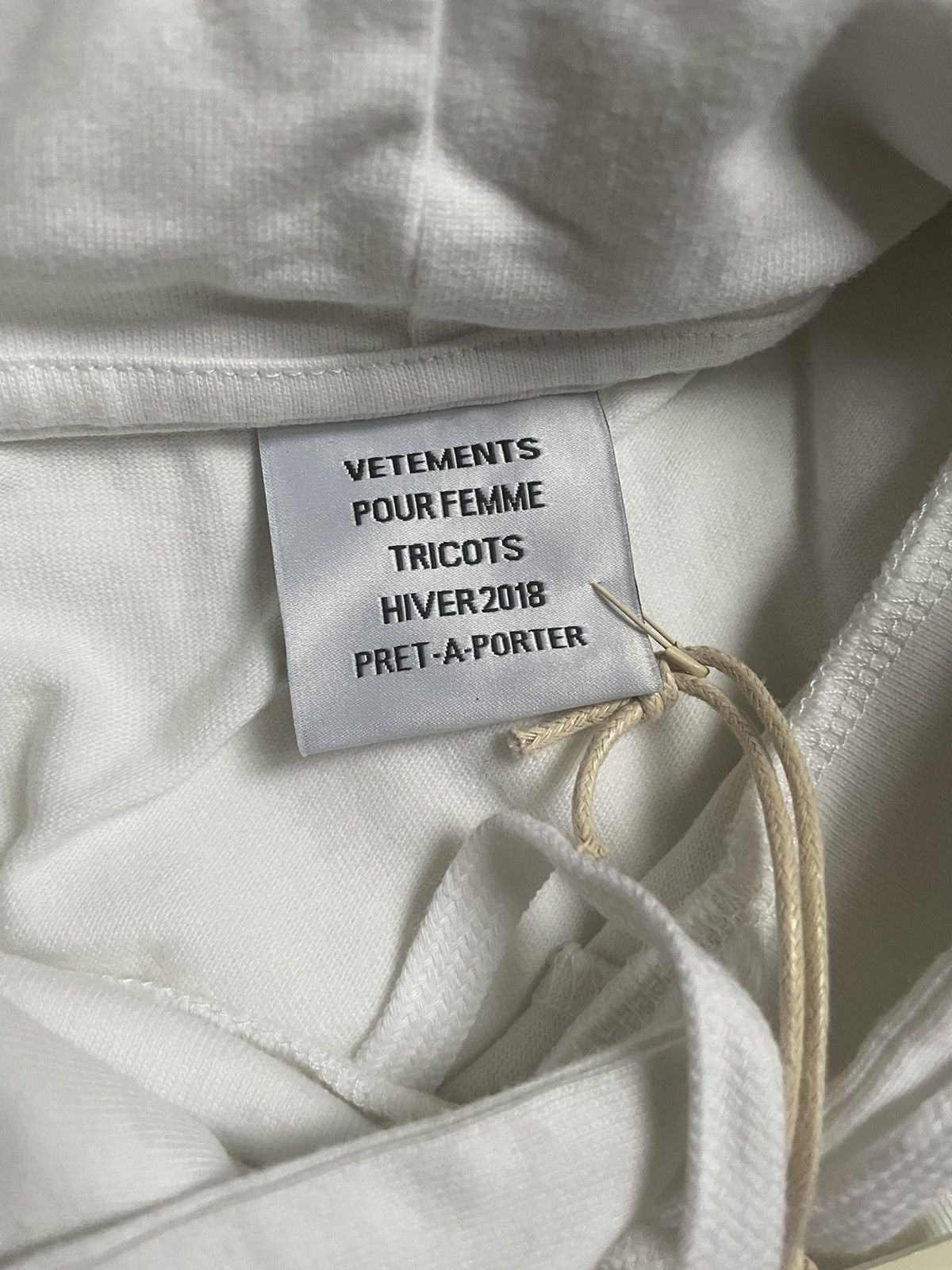 Vetements VETEMENTS FW 18 Antwerpen Hooded Tee-shirt Size US S / EU 44-46 / 1 - 4 Thumbnail