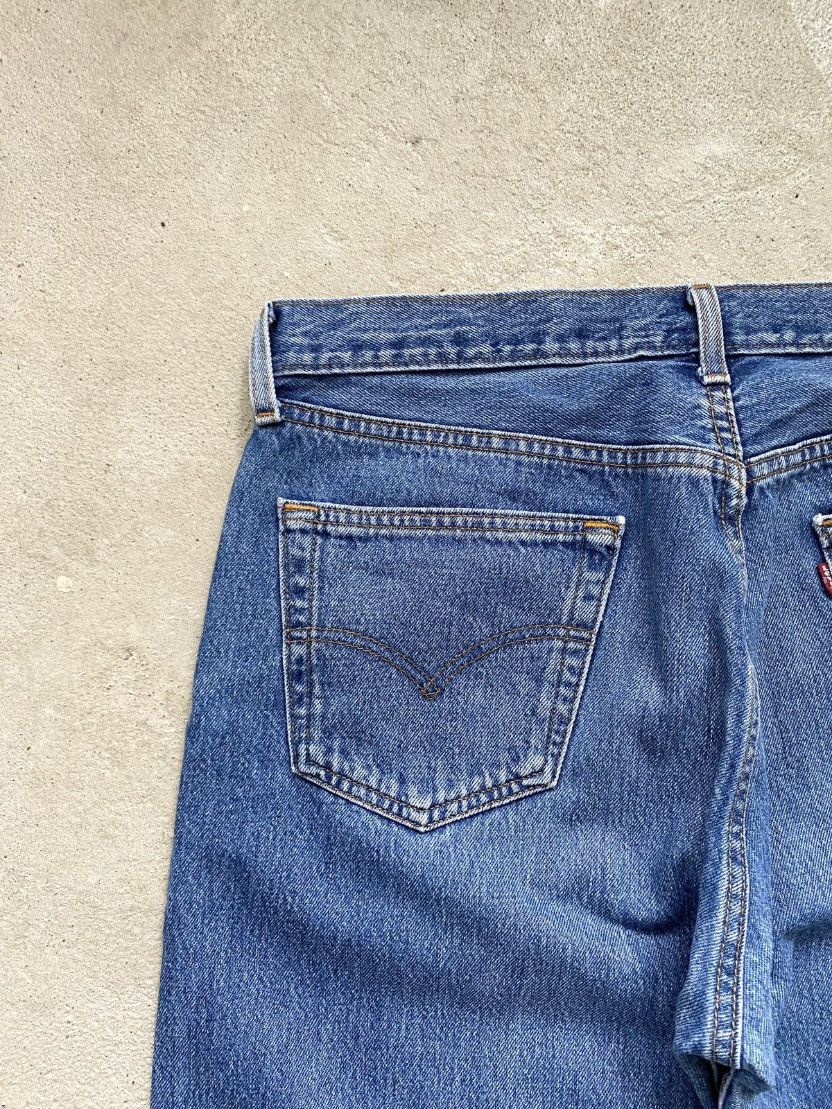 Levi's Vintage Clothing Vintage 90s Levi's 501 Washed Blue Denim Jeans Size US 36 / EU 52 - 13 Thumbnail