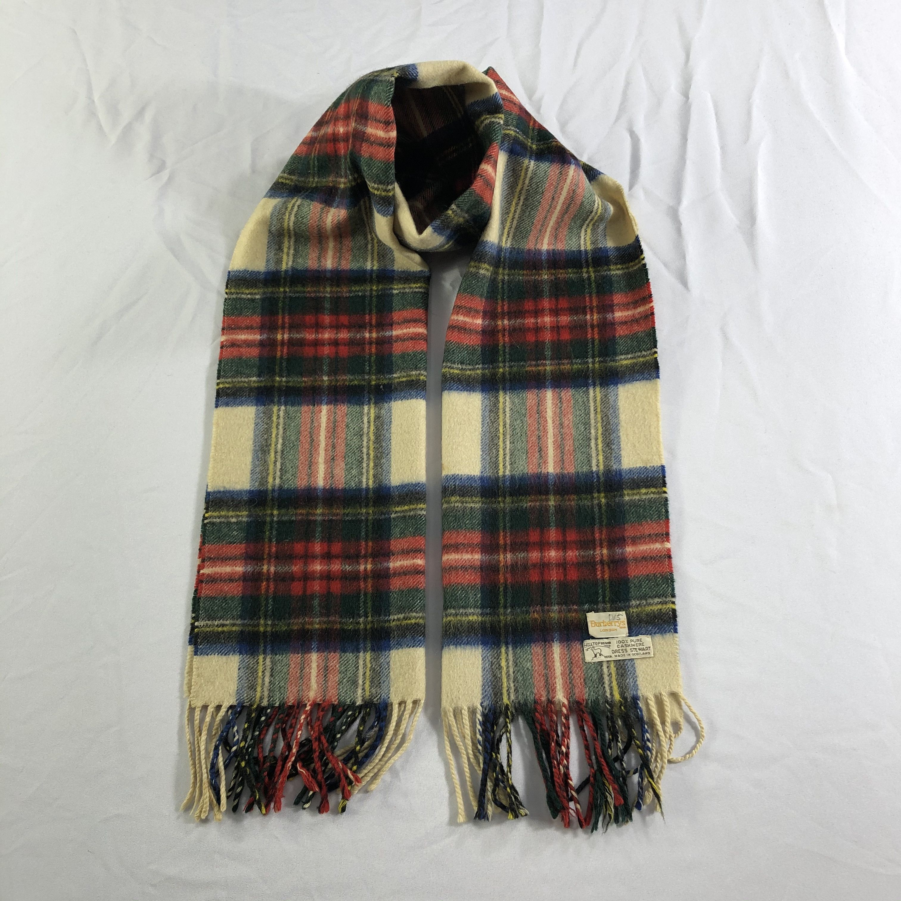 Burberry Burberrys Nova Check Cashmere Scarf Muffler Neckwear V2318 Size ONE SIZE - 1 Thumbnail