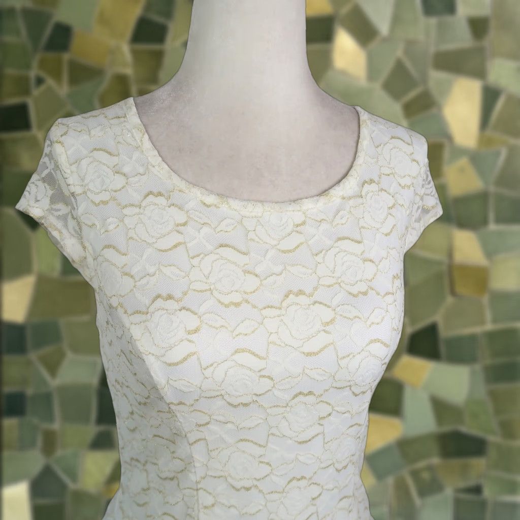 Vintage VINTAGE IZ Byer Cream Lace Peplum Top S Blouse Short Sleeve Floral Bohemian Nylon Spandex Lined Women Mens? Size S / US 4 / IT 40 - 1 Thumbnail