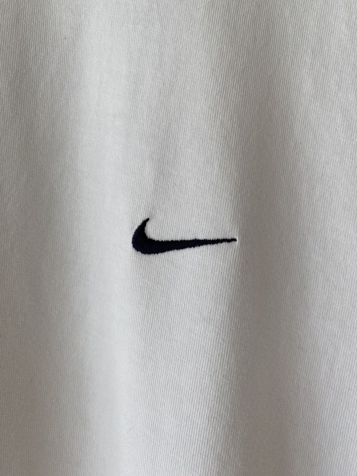 Nike × Vintage Vintage rare nike 90s embroidered logo t-shirt Size US XXL / EU 58 / 5 - 3 Thumbnail