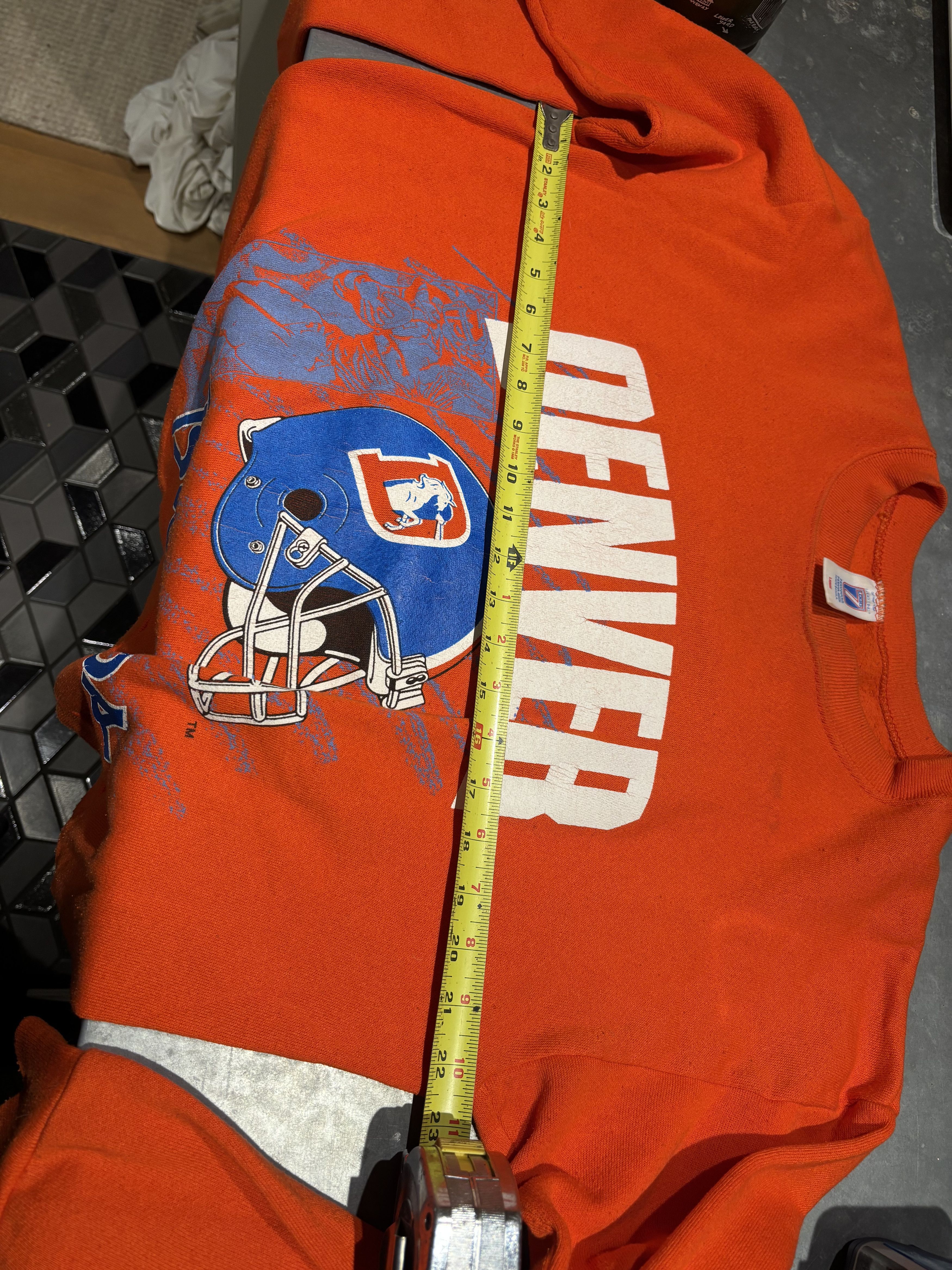 Logo 7 Vintage Denver Broncos Orange Crewneck Sweatshirt Size US L / EU 52-54 / 3 - 5 Thumbnail