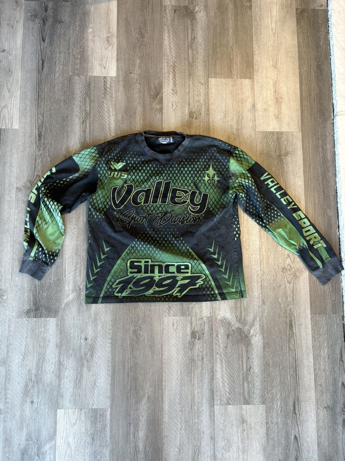 Vale Vale Lives “Valley Sports” Long sleeve T Size US L / EU 52-54 / 3 - 1 Thumbnail