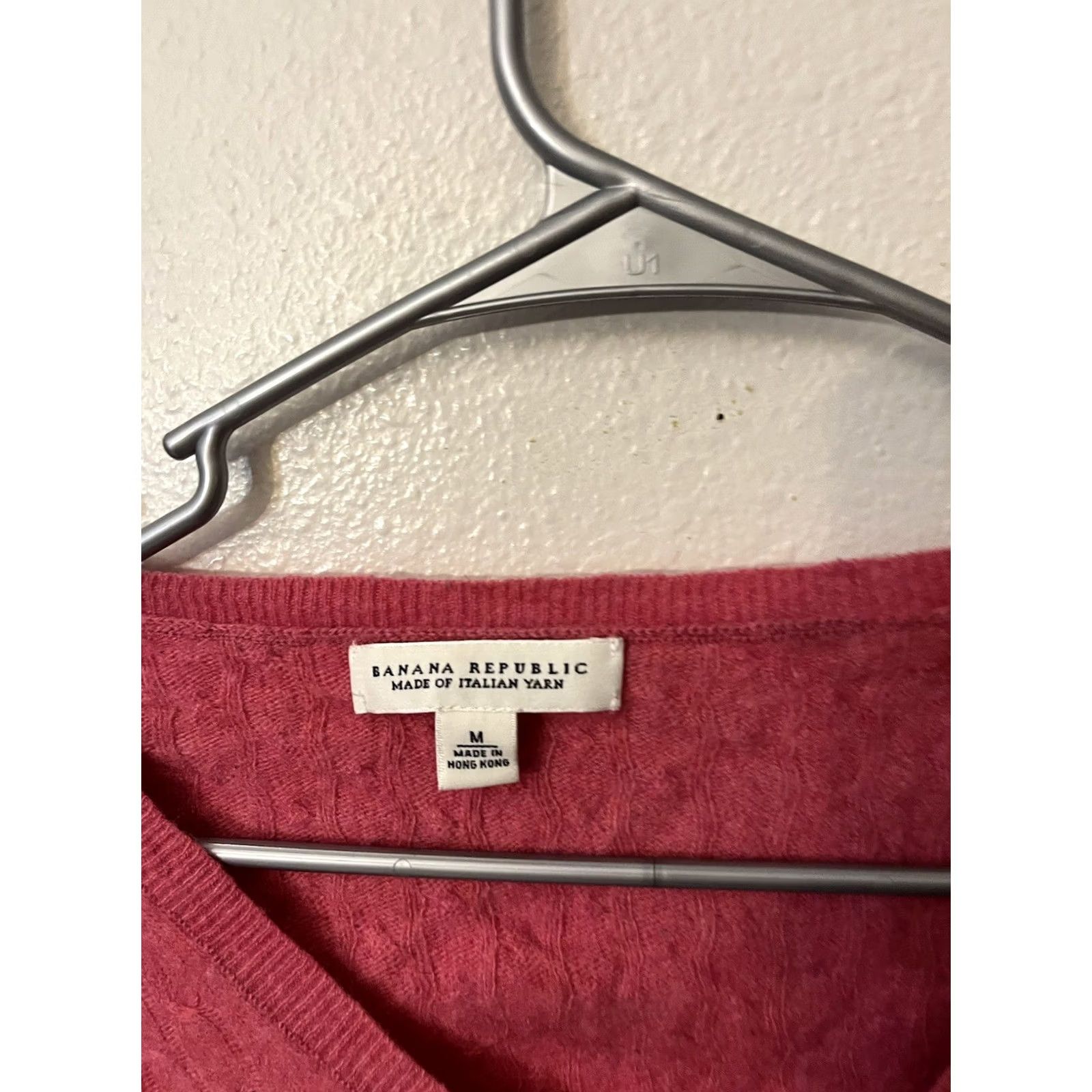 Banana Republic Banana Republic Pink Italian Yarn V-Neck Long Sleeve Sweater Size M Womens Pullover Size M / US 6-8 / IT 42-44 - 2 Thumbnail