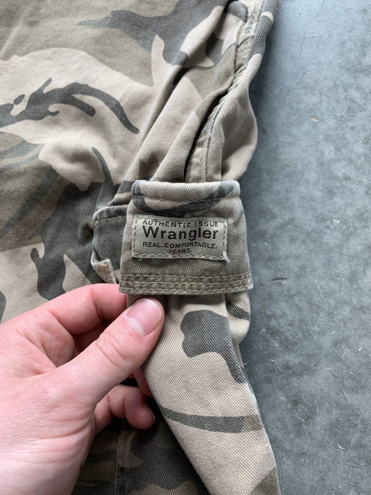 Vintage × Wrangler Vintage Y2K Wrangler Baggy Camo Cargo Pants Size US 36 / EU 52 - 3 Thumbnail