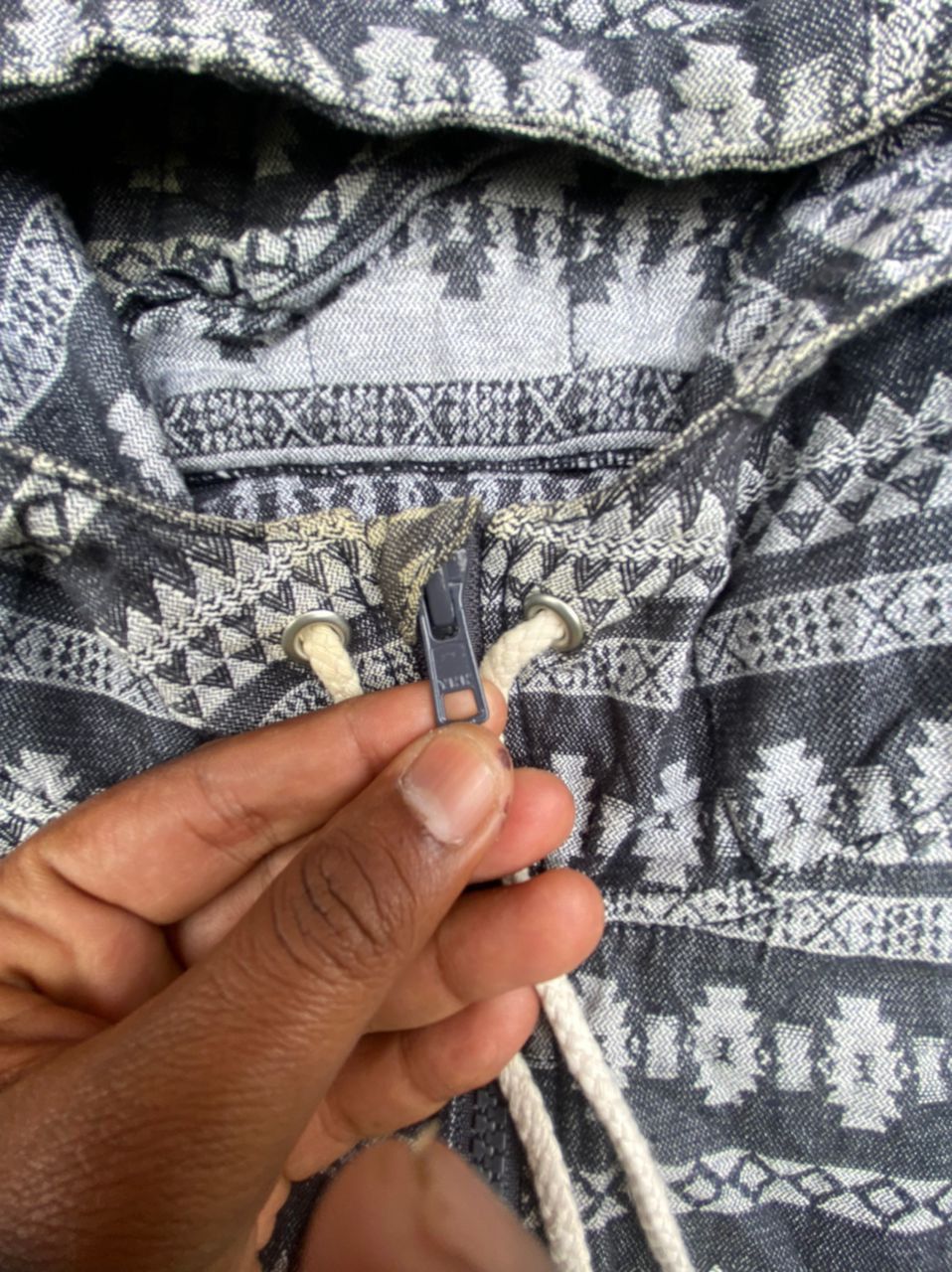 Designer × Japanese Brand Rare 🔥 Z-Surf Hooded Zipper Navajo Design Size US M / EU 48-50 / 2 - 6 Thumbnail