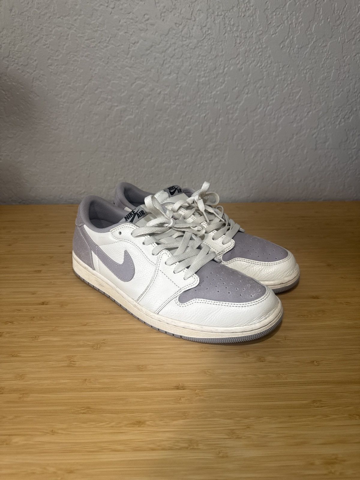 Jordan Brand Air Jordan 1 Retro Low OG 'Atmosphere Grey' Size US 11 / EU 44 - 2 Thumbnail