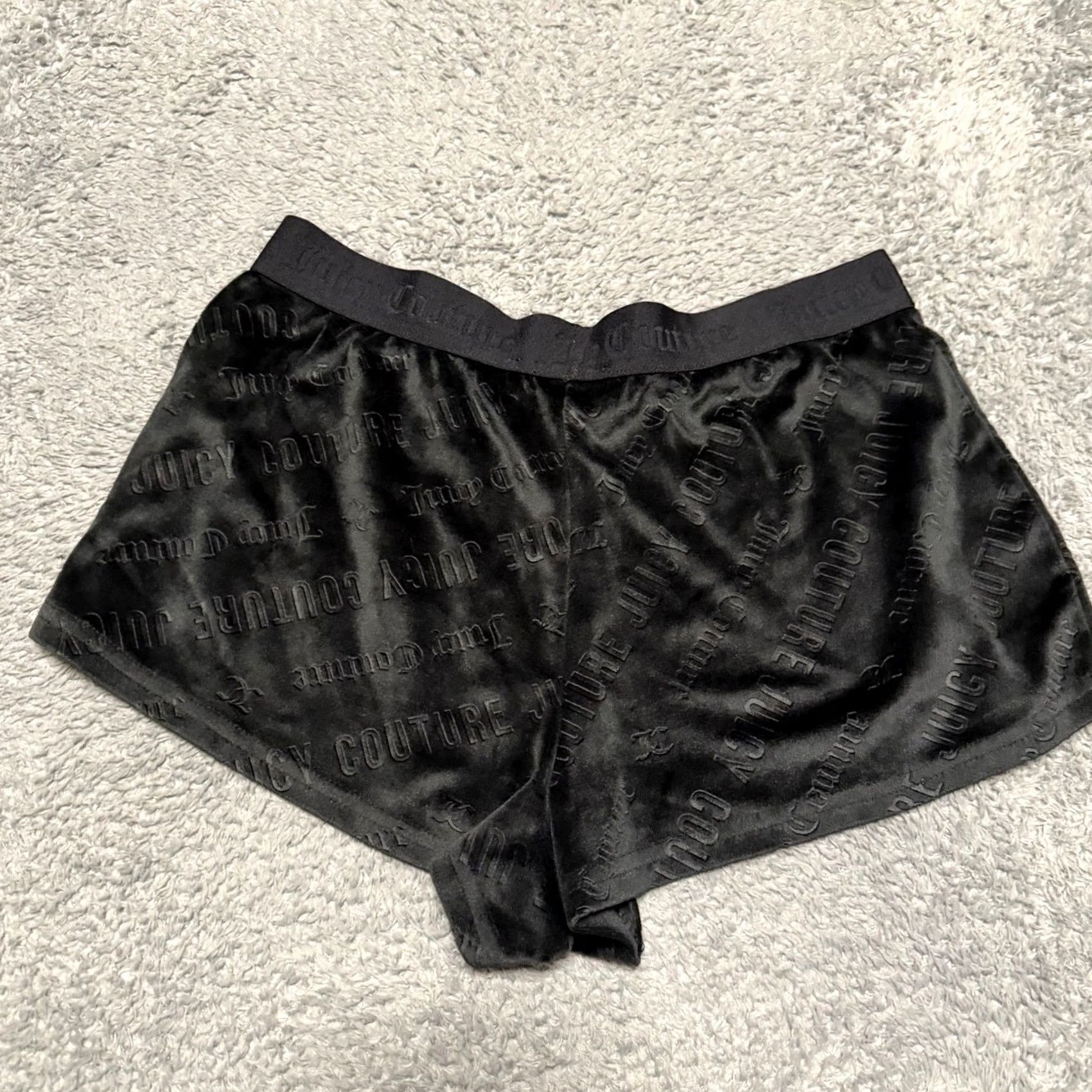 Juicy Couture Juicy Couture Sleep Shorts Womens Small Velour Black All Over Print S Womens Velour All Over Print Nightwear Shorts Size 28" / US 6 / IT 42 - 3 Thumbnail