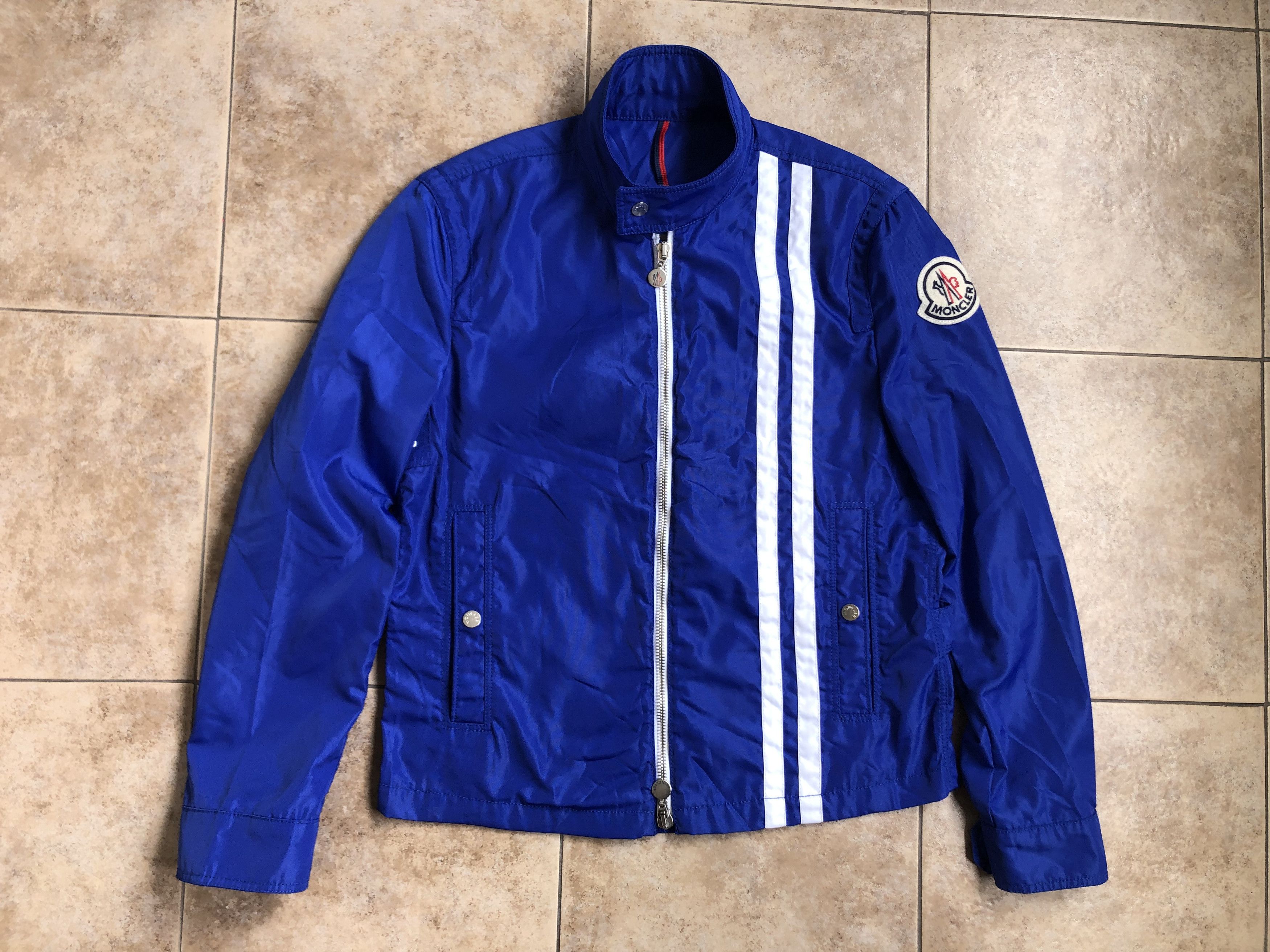 Moncler Moncler Big Logo Blue Lightweight Jacket Size 3 Size US L / EU 52-54 / 3 - 1 Thumbnail