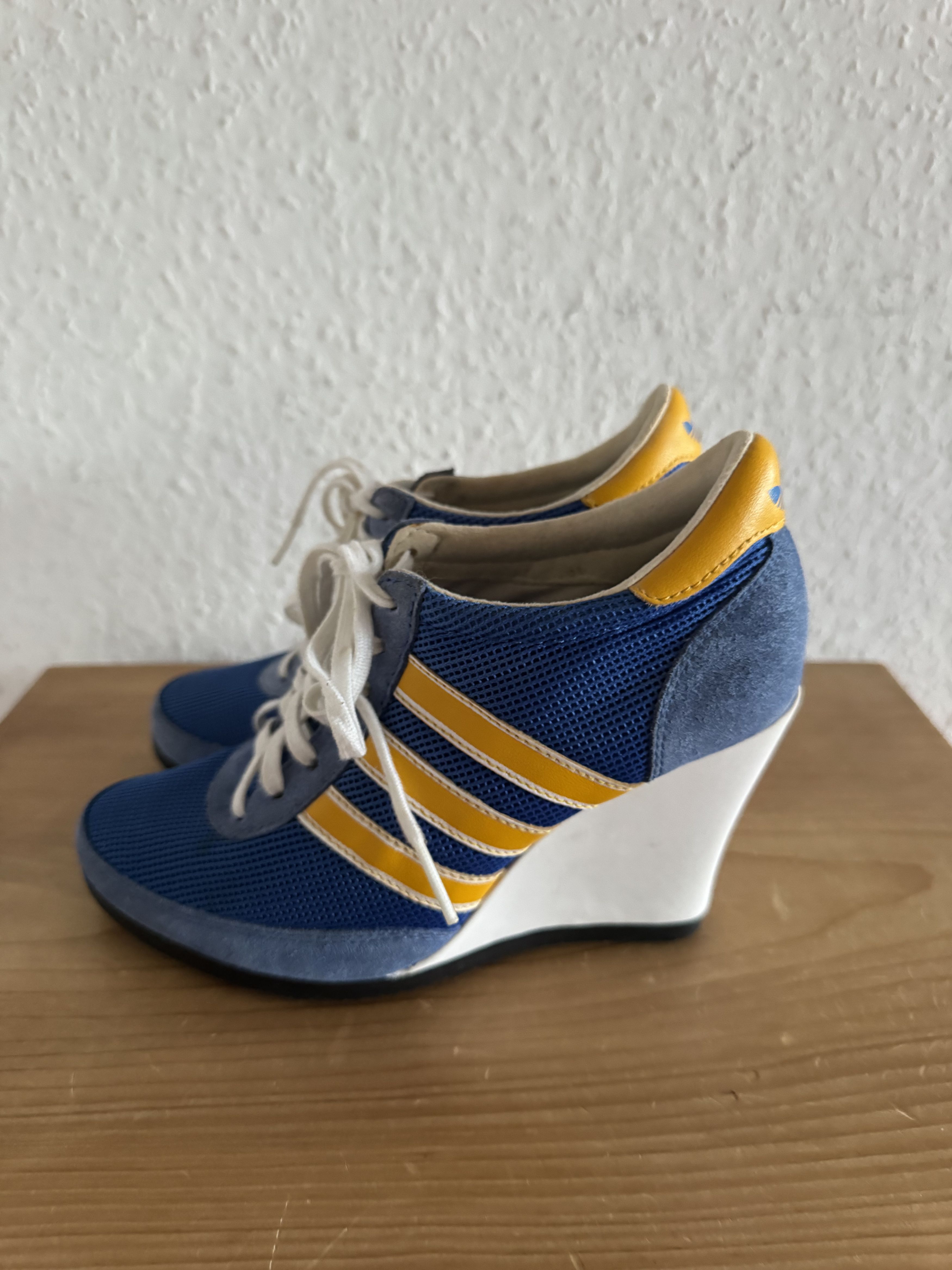 Adidas × Jeremy Scott JS Arrow Wedge True Blue Size US 6 / IT 36 - 1 Thumbnail