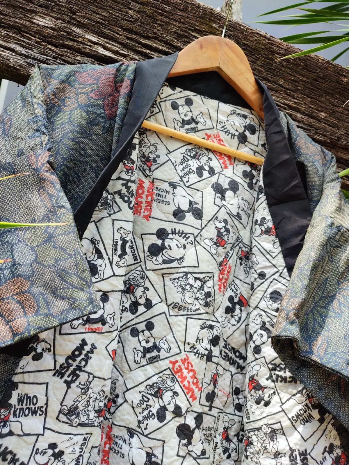 Japanese Brand Vintage Floral Kimono Jacket with Mickey Mouse Comic Lining Size US L / EU 52-54 / 3 - 3 Thumbnail