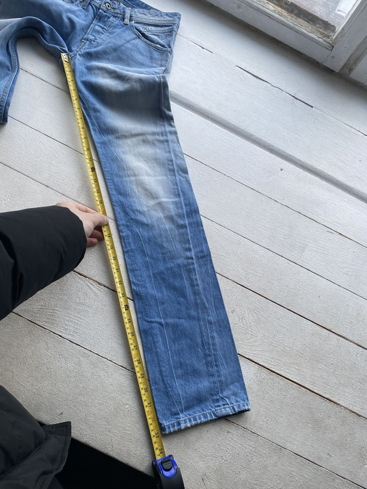 Diesel Luxury Diesel Butler Slim Tapered Y2K Denim Jeans W27 L32 Size US 27 - 13 Thumbnail