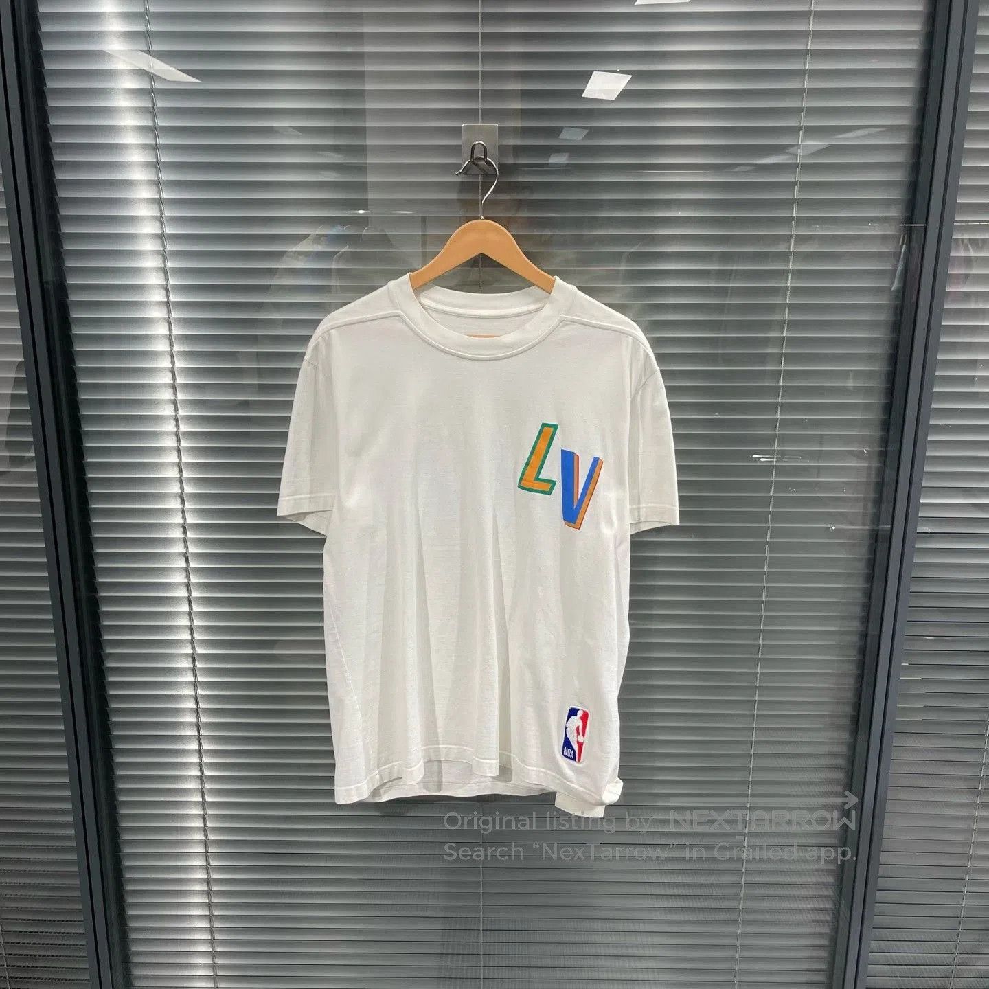 Louis Vuitton Louis Vuitton NBA Logo Print T. Size US M / EU 48-50 / 2 - 1 Thumbnail