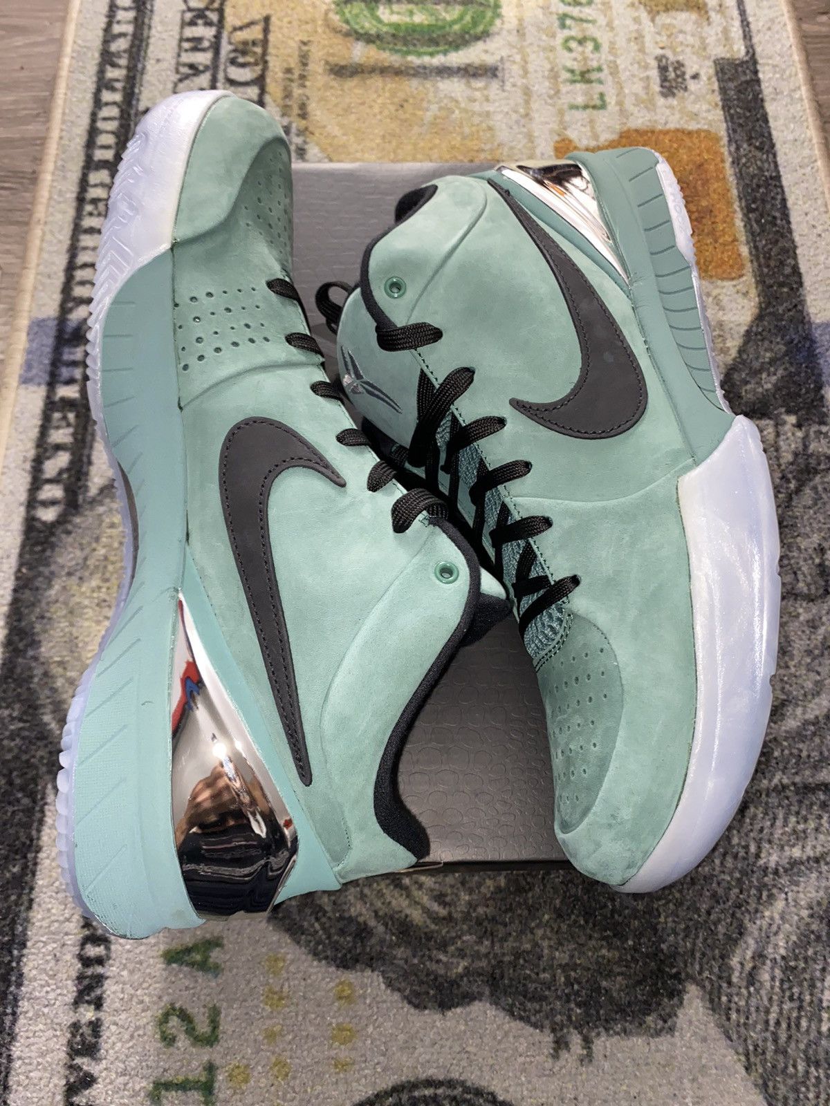 Nike Nike Kobe 4 Proto Girl Dad Size US 11.5 / EU 44-45 - 2 Thumbnail