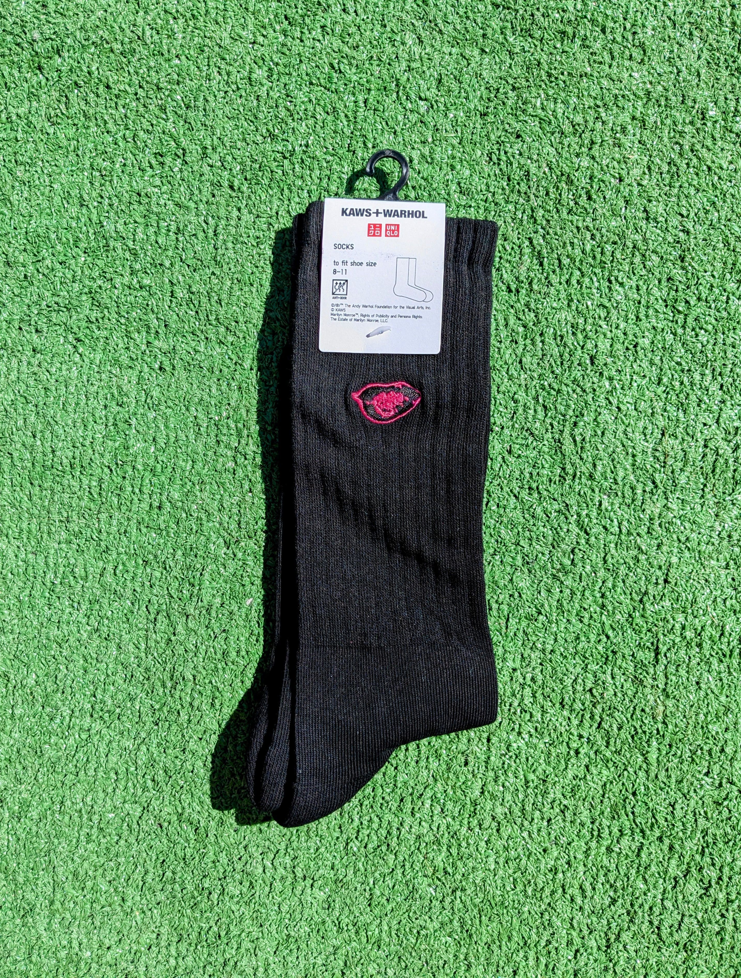 Uniqlo Kaws+Andy Warhol Companion & Lipstick Lips Art Uniqlo Socks Size ONE SIZE - 1 Thumbnail