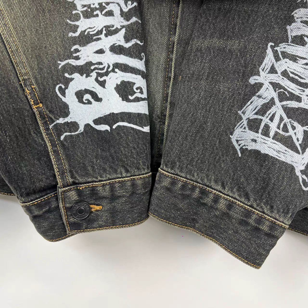 Balenciaga Balenciaga Year of the Dragon Sanskrit Denim Jacket K12 Size US XS / EU 42 / 0 - 7 Thumbnail