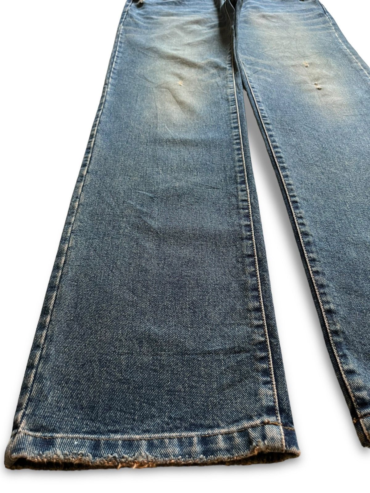 Japanese Brand SALES 🔥 Vintage Japanese Brand Rusty Wash Rip Loose Jeans Size US 32 / EU 48 - 6 Thumbnail