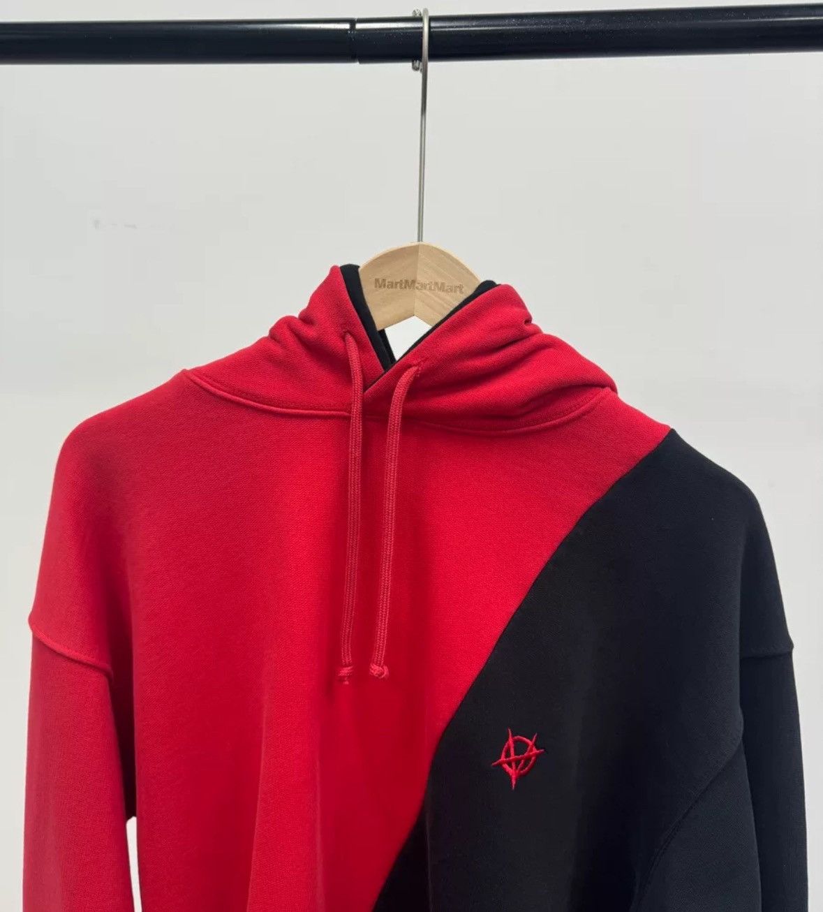 Vetements Vetements 19FW Thick Mask Anarchism Hoodie2412-Nextarrow Size US S / EU 44-46 / 1 - 4 Thumbnail
