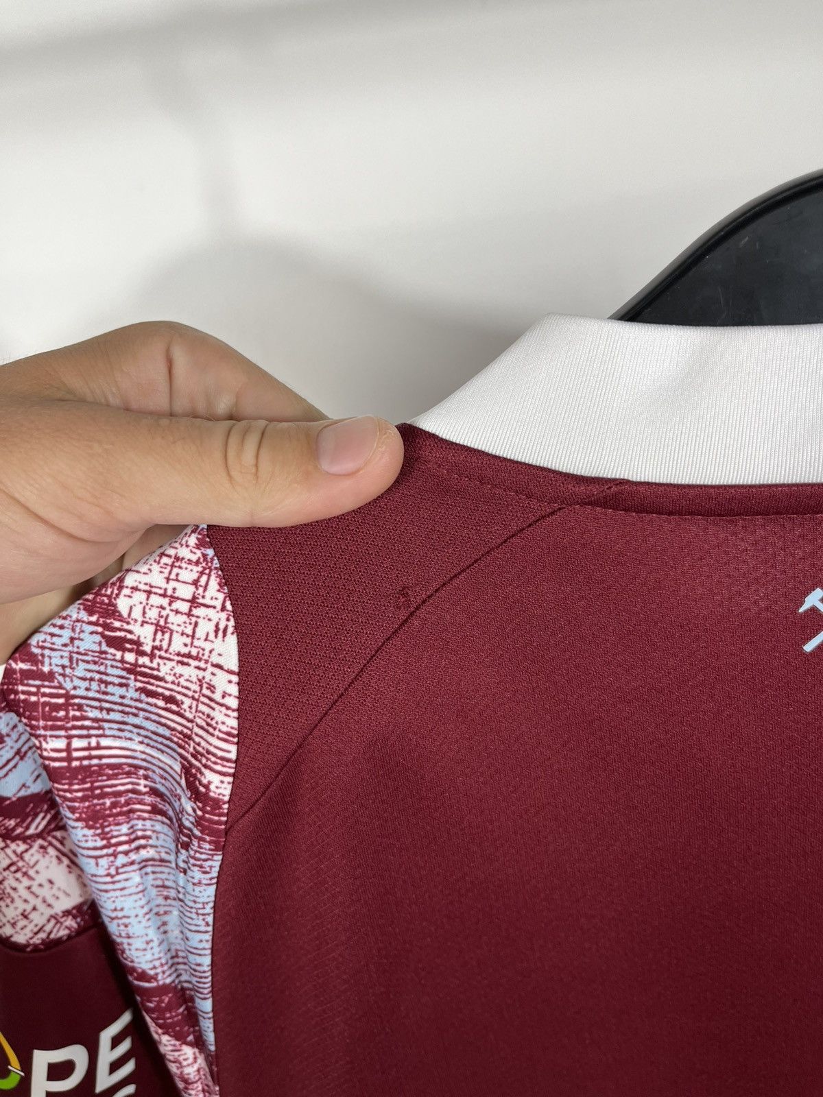 Umbro West Ham United Umbro Home Jersey 2022/23 Soccer Shirt S Size US S / EU 44-46 / 1 - 13 Thumbnail