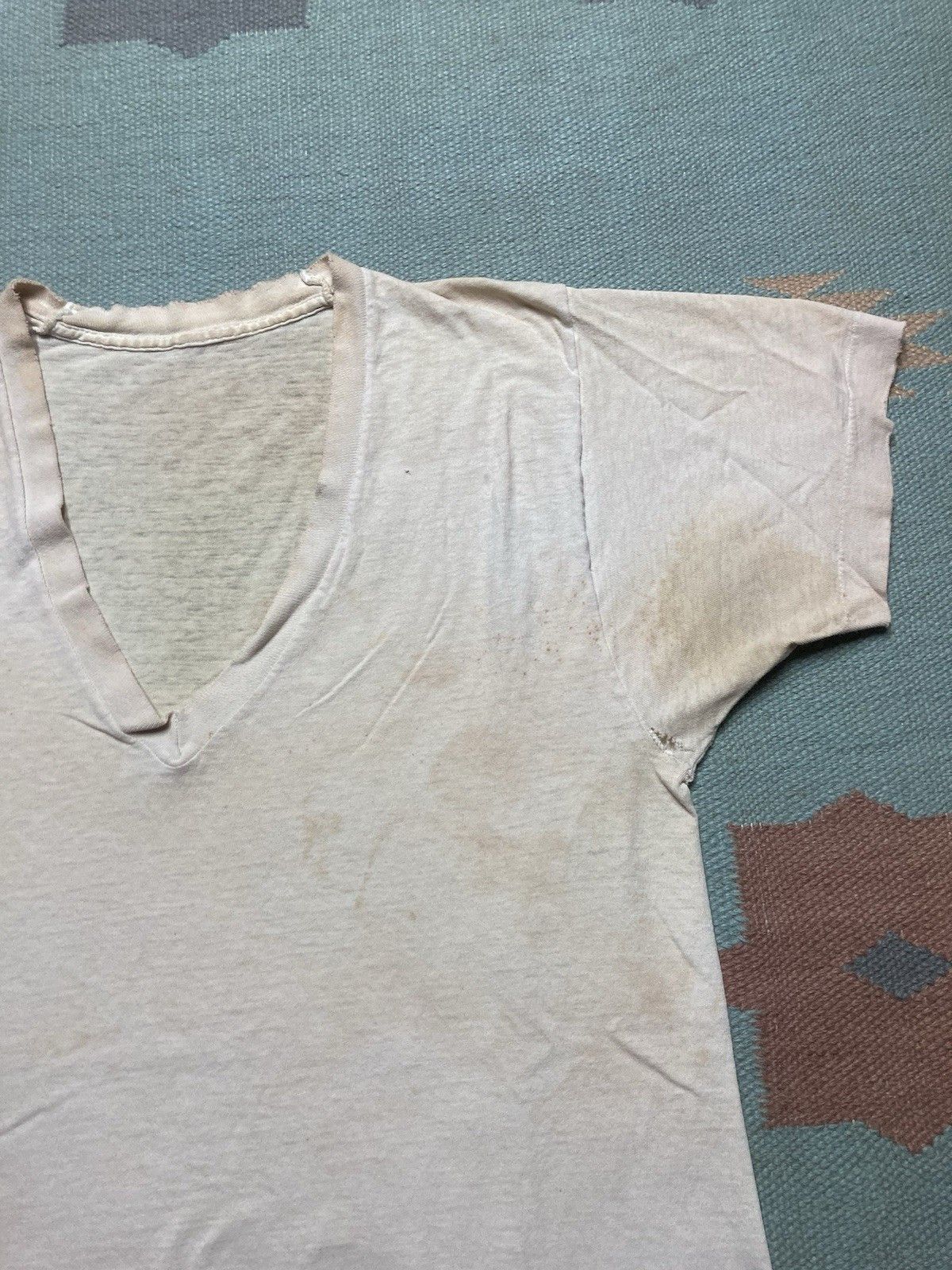 Vintage Vintage 70s blank white t shirt v neck soft grunge cotton M Size US M / EU 48-50 / 2 - 6 Thumbnail