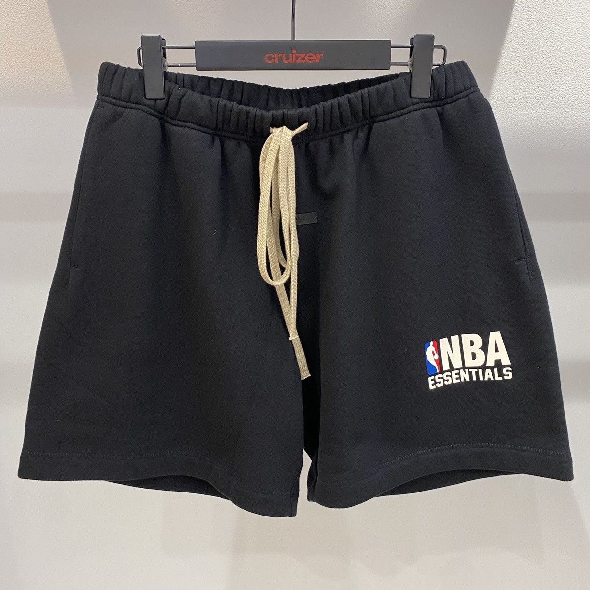 Essentials × NBA Fear of God Essentials x NBA Sweatshort Black Size US 32 / EU 48 - 1 Thumbnail