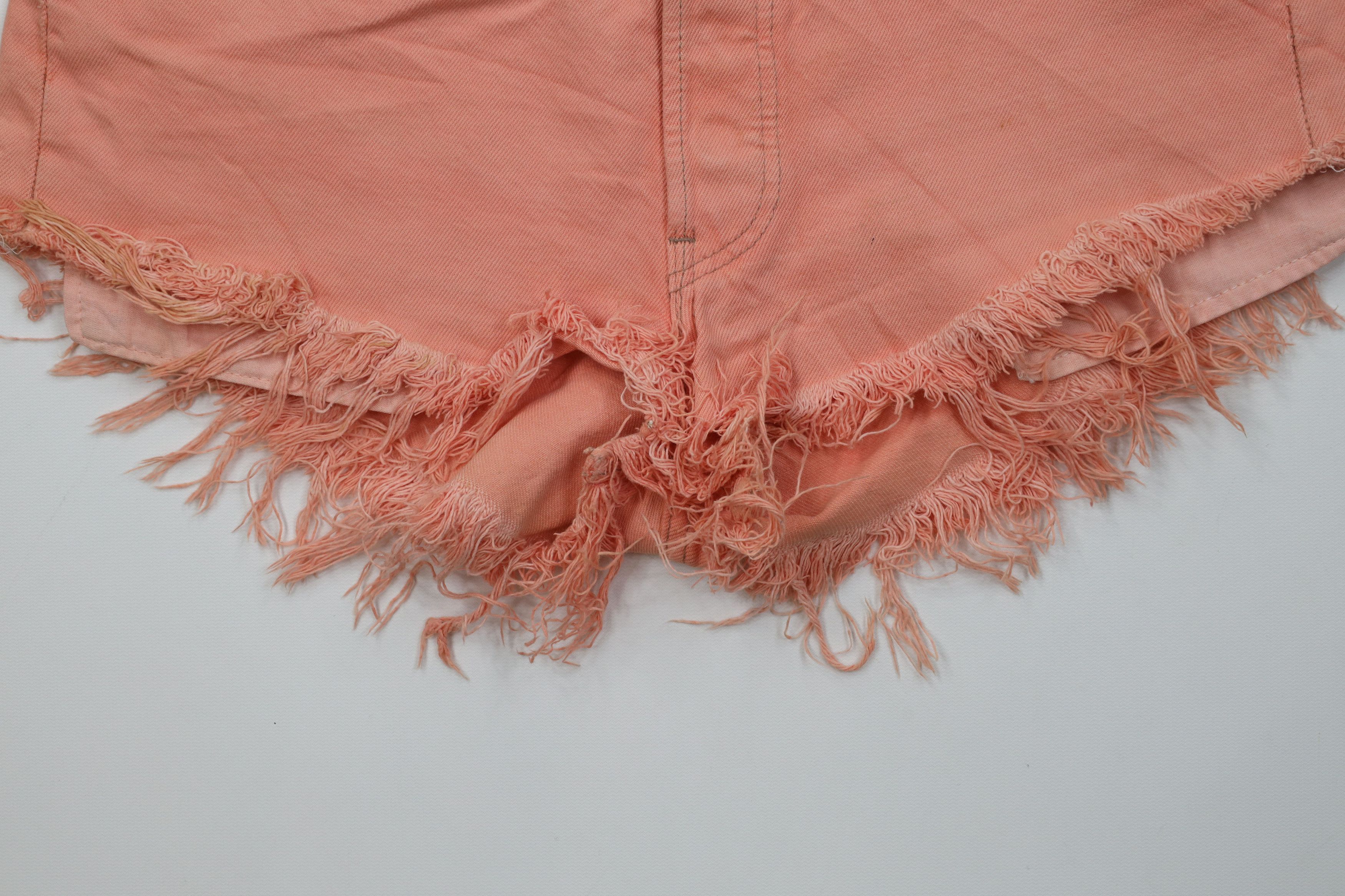Levi's Vintage 90s Levis 501xx Cut Off Denim Jean Shorts Pink USA Size 32" / US 10 / IT 46 - 4 Thumbnail