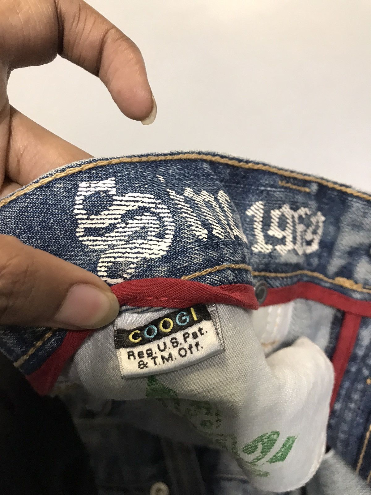 Coogi Vintage Coogi embroidered denim jort Size US 42 / EU 58 - 8 Thumbnail