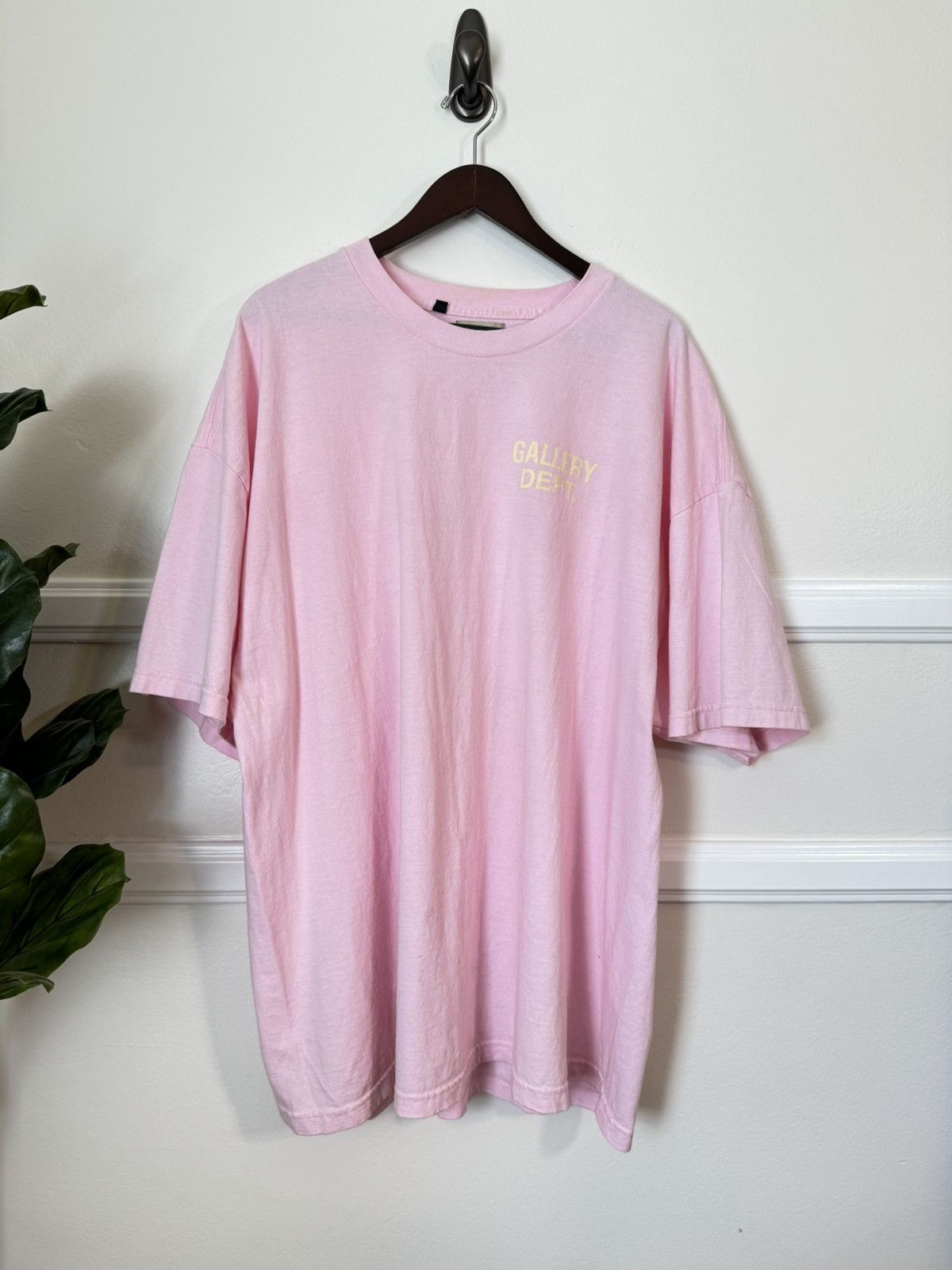 image of Gallery Dept. Souvenir T-Shirt Pink, Men's (Size 2XL)