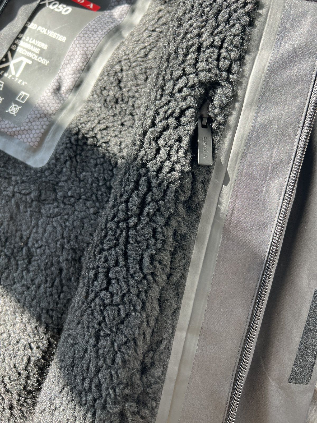 Prada 🔥🔥 2400$ Prada Black Extreme-Tex Down Vest Size US L / EU 52-54 / 3 - 14 Thumbnail