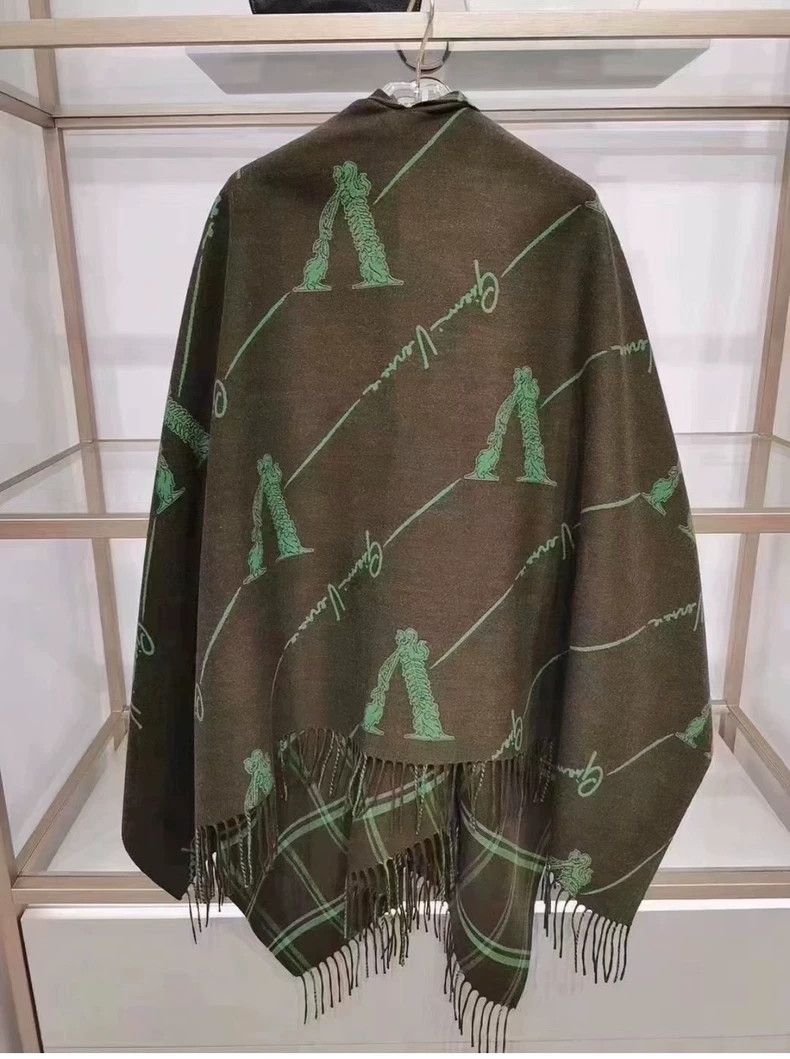 Versace Versace V-shaped shawl cloak coat Size S / US 4 / IT 40 - 8 Thumbnail
