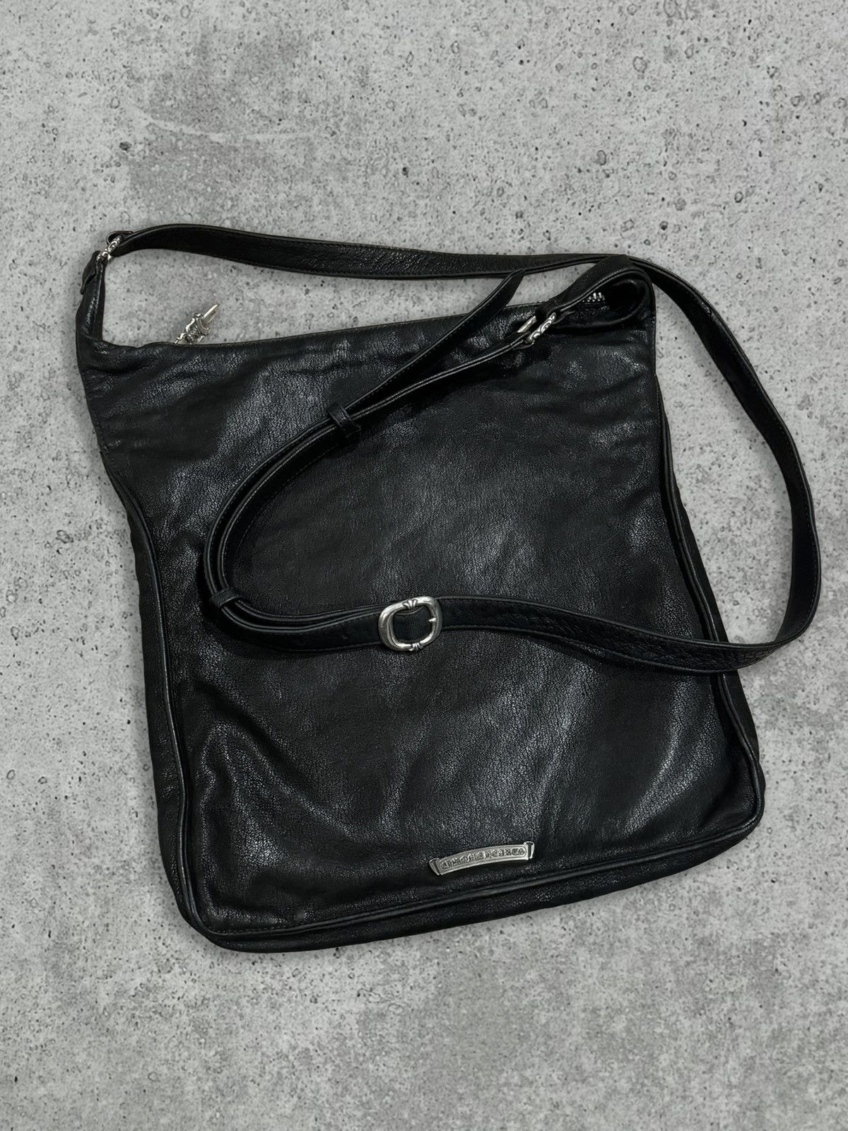 Chrome Hearts Chrome Hearts Fleur Gunslinger Cracked Leather Shoulder Bag Size ONE SIZE - 2 Thumbnail