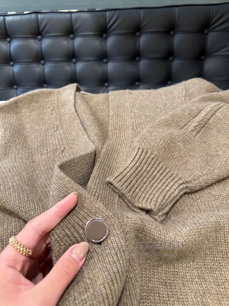 Hermes Hermes Cashmere Cardigan, Khaki, Cashmere, V-Neck, Silver Size XS / US 0-2 / IT 36-38 - 8 Thumbnail