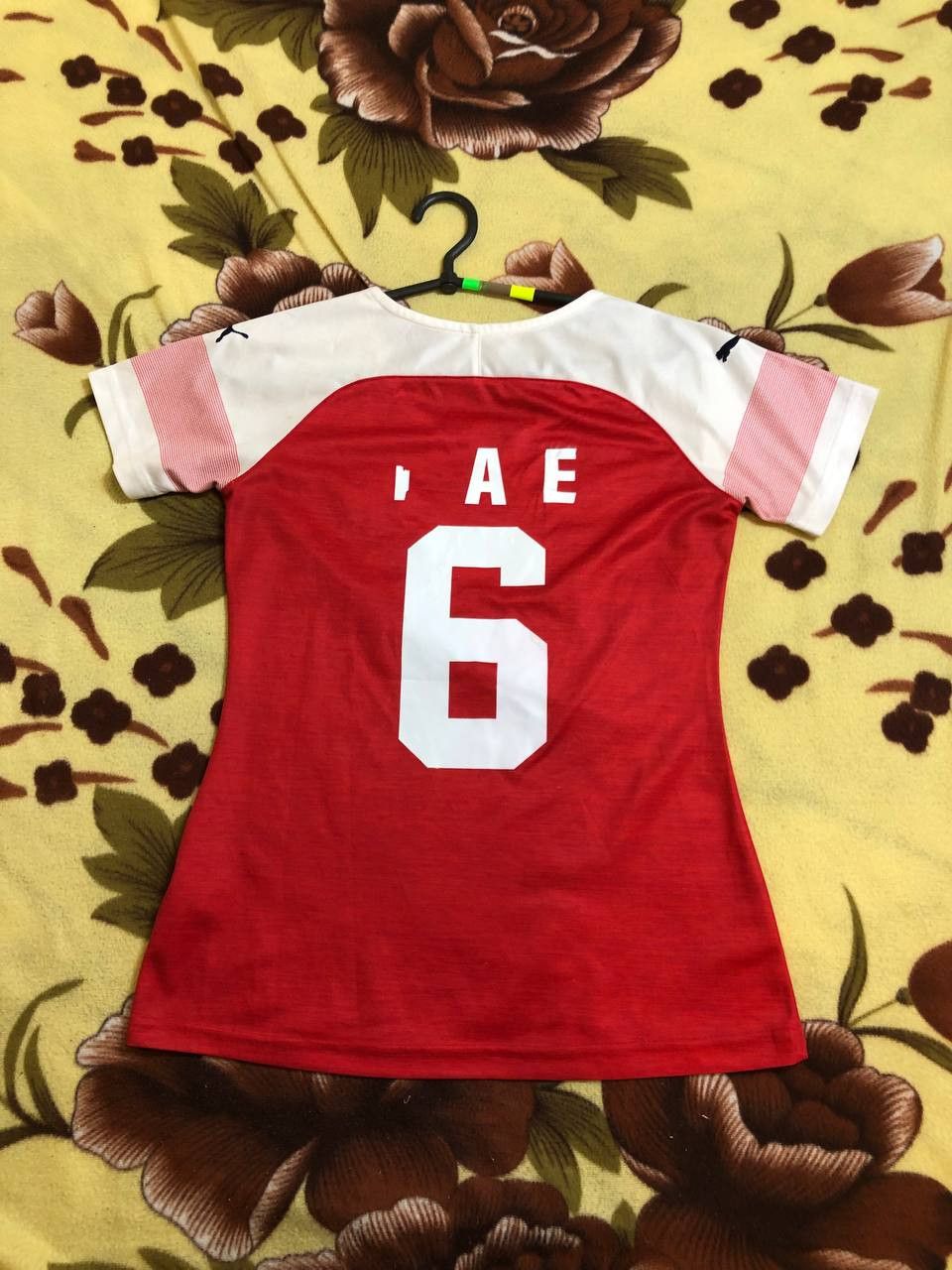 Puma Puma ARSENAL LONDON HOME WOMEN FOOTBALL SHIRT SOCCER Size S / US 4 / IT 40 - 18 Thumbnail