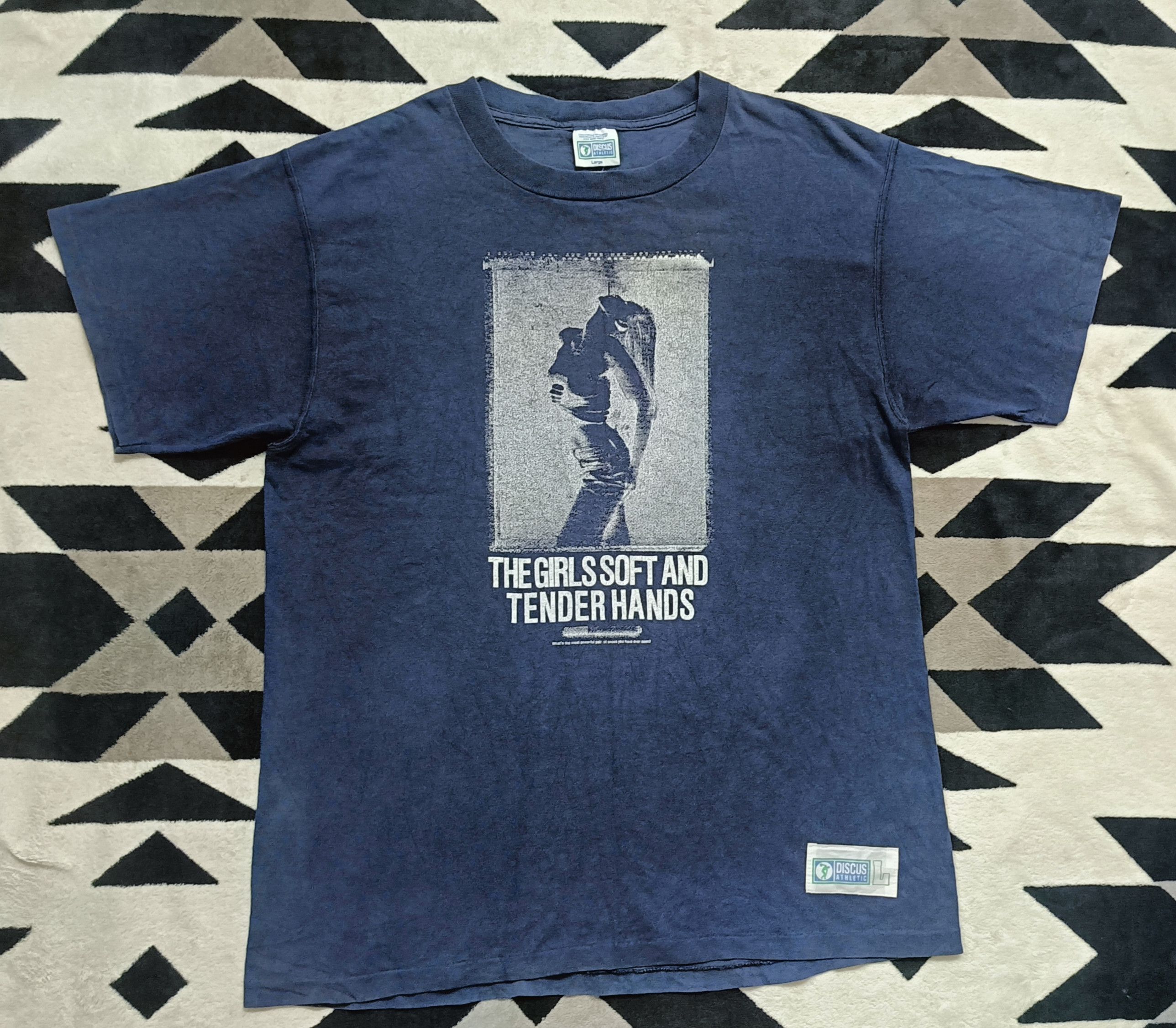 Vintage 🔥🔥Rare Vintage 90s Pornstar Traci Lords Sun-Faded Tee Size US L / EU 52-54 / 3 - 2 Thumbnail